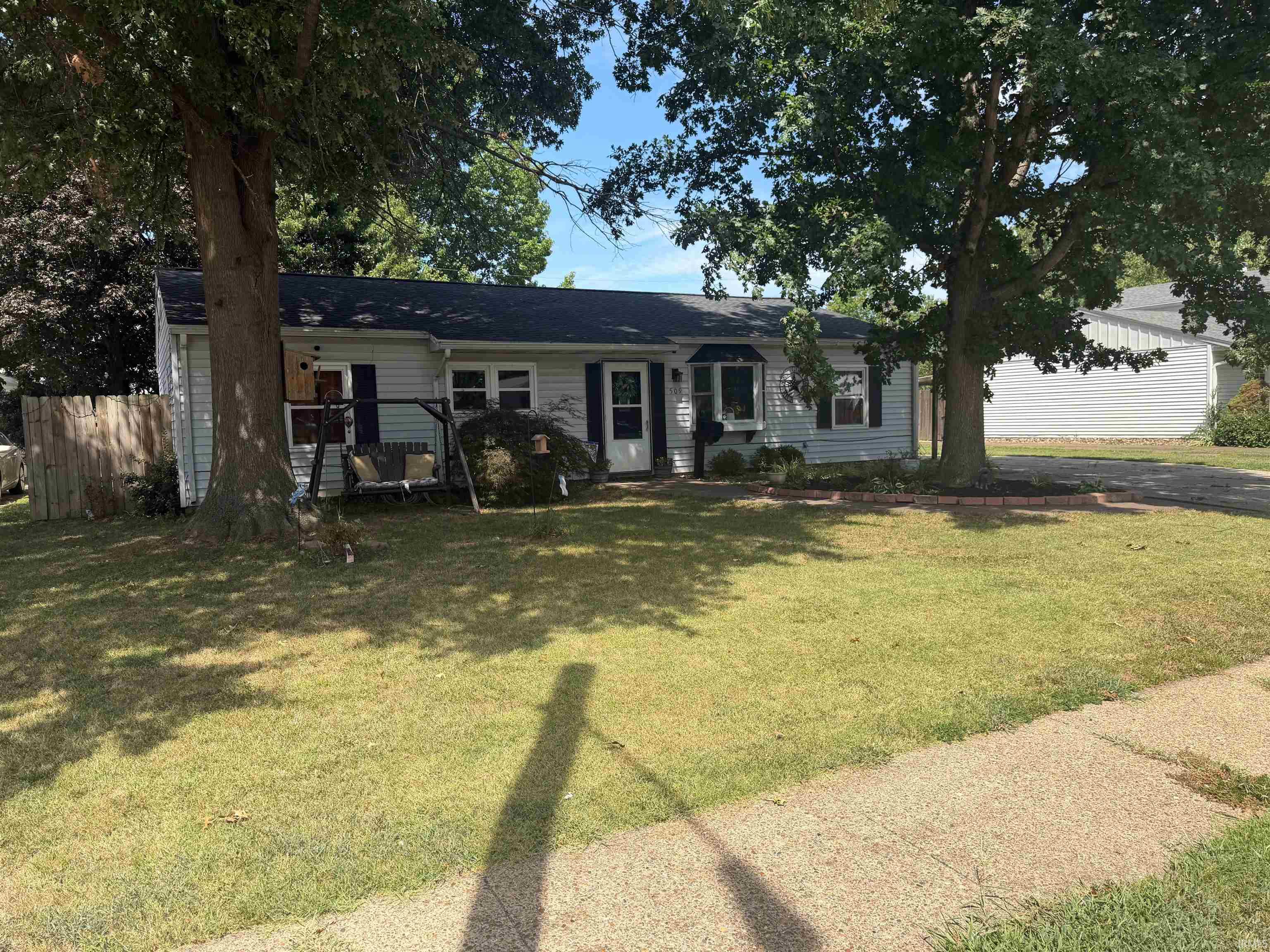 1st image of 509 Colonial Ave, Evansville, IN 47710 | MLS# 202633610