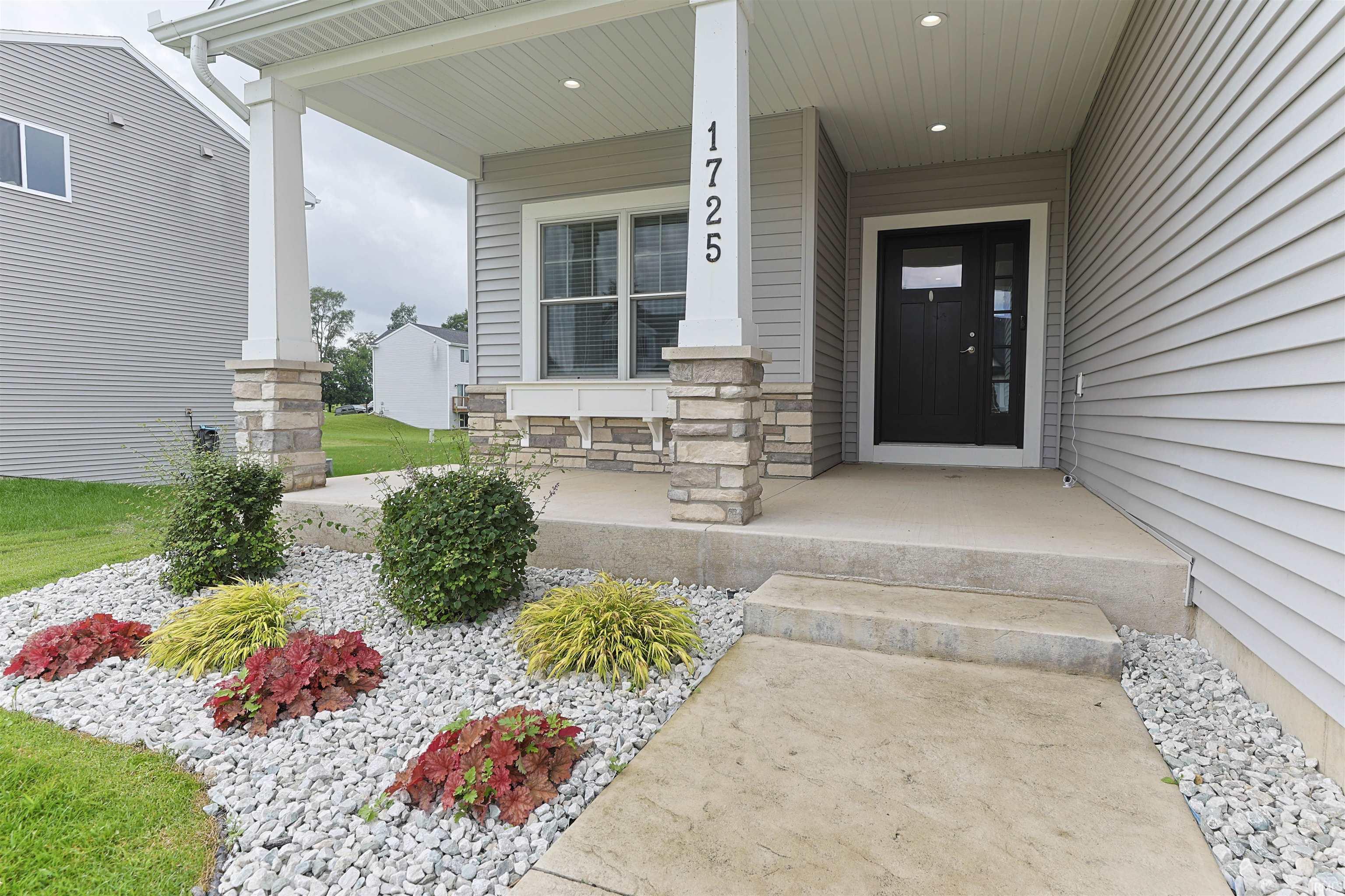 4th image of 1725 Stoneham Dr, Mishawaka, IN 46544 | MLS# 202633635