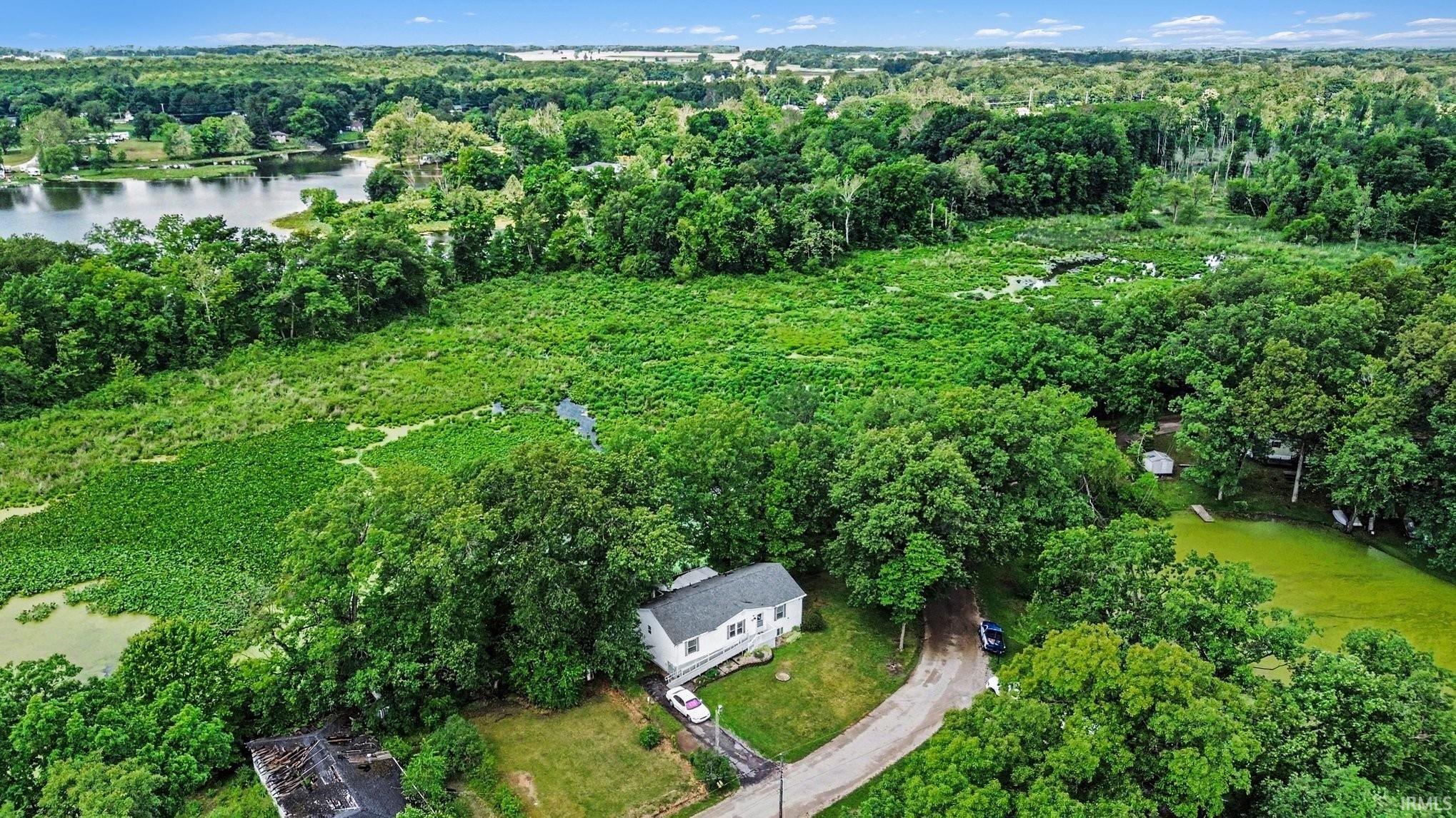 2nd image of 5200 W Lakeview Park Dr Dr, Warsaw, IN 46580 | MLS# 202633683