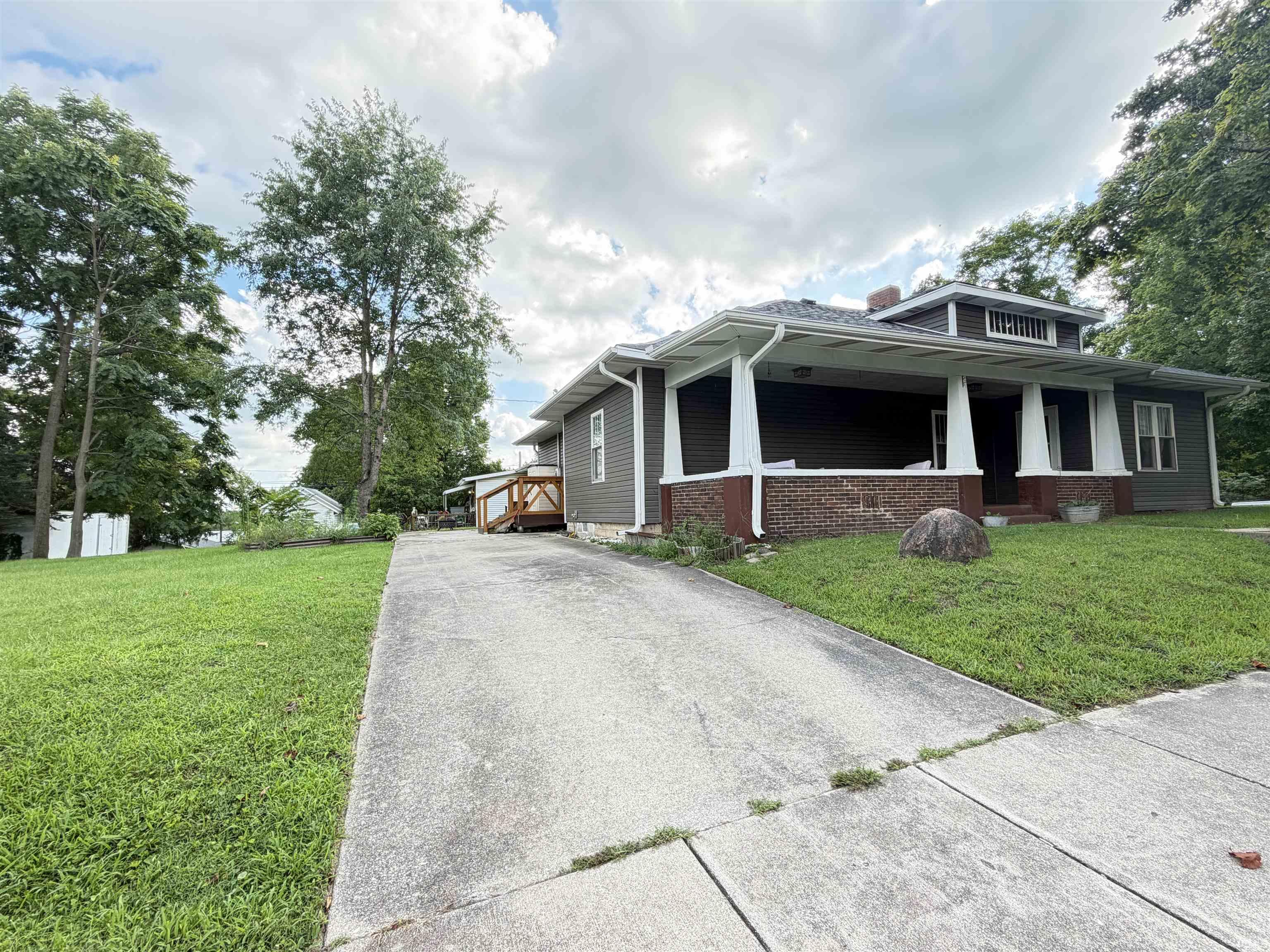 4th image of 215 N Newlin St, Veedersburg, IN 47987 | MLS# 202633698