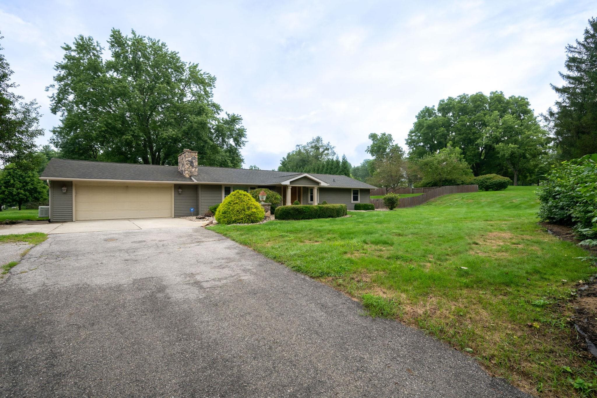 3rd image of 6902 W Hamilton Rd, Fort Wayne, IN 46814 | MLS# 202633707