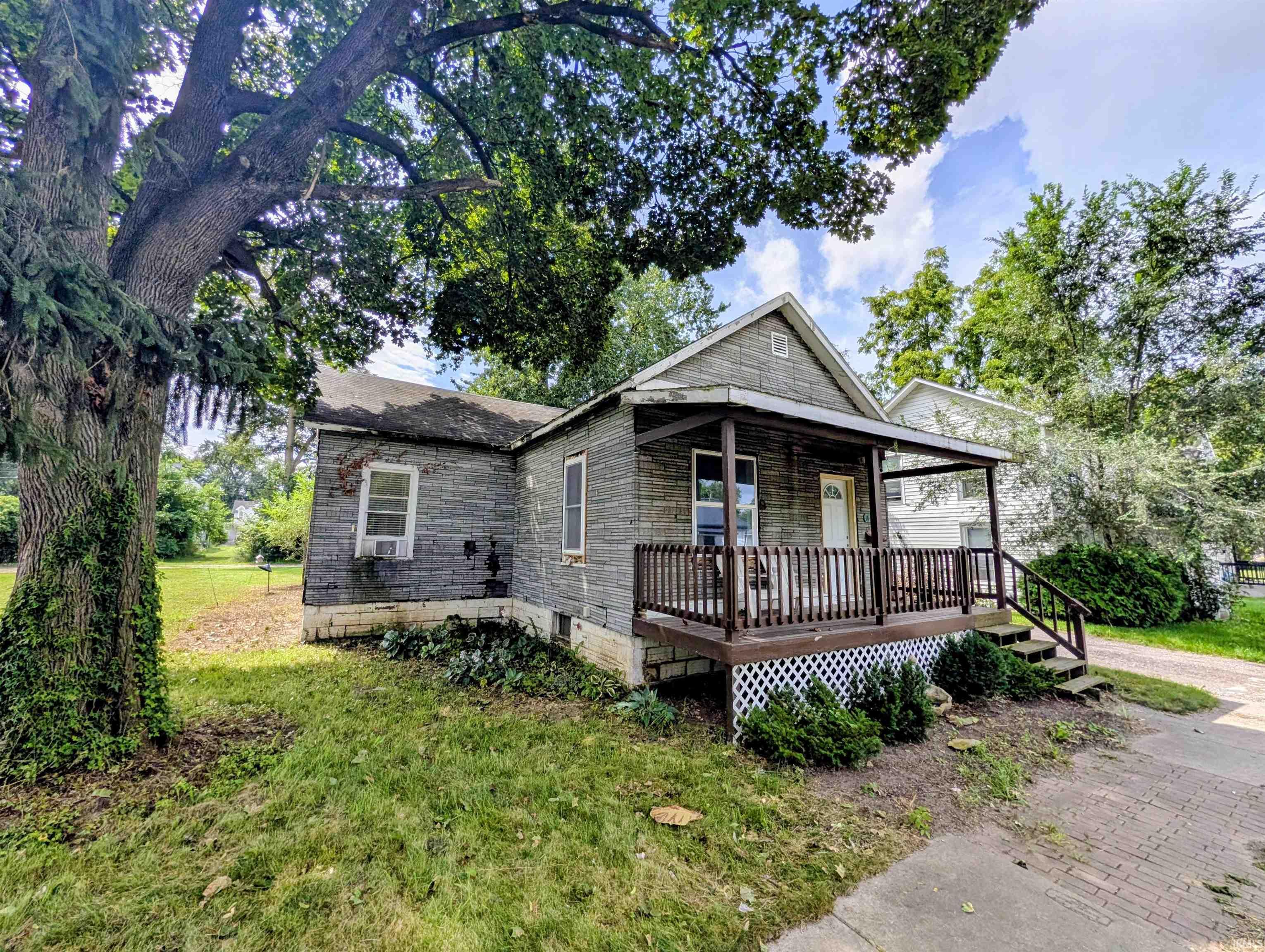 1st image of 415 Sherman St, Elkhart, IN 46516 | MLS# 202633711