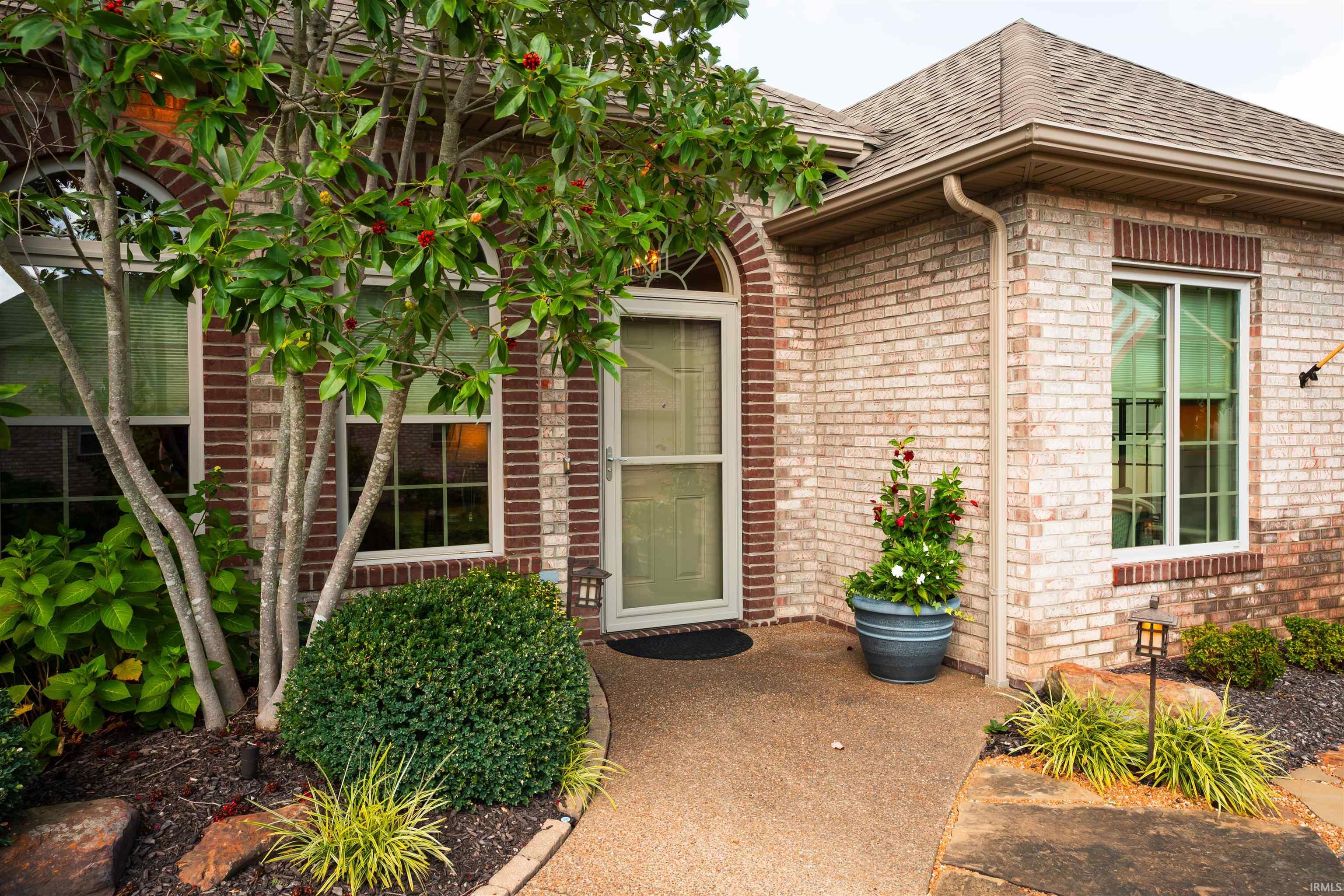 2nd image of 8024 Wolf Creek Ct, Evansville, IN 47712 | MLS# 202633730