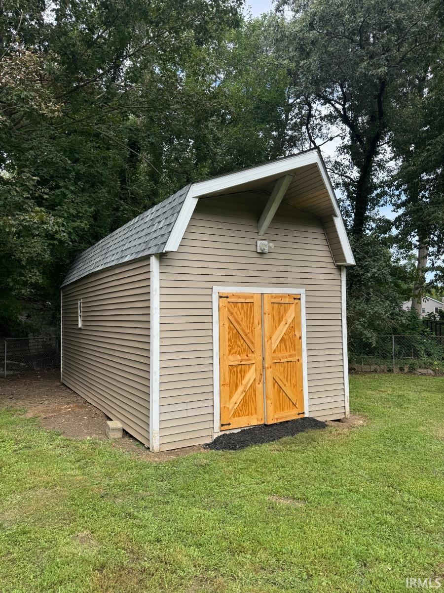 2nd image of 26051 Lakeview Dr, Elkhart, IN 46514 | MLS# 202633756