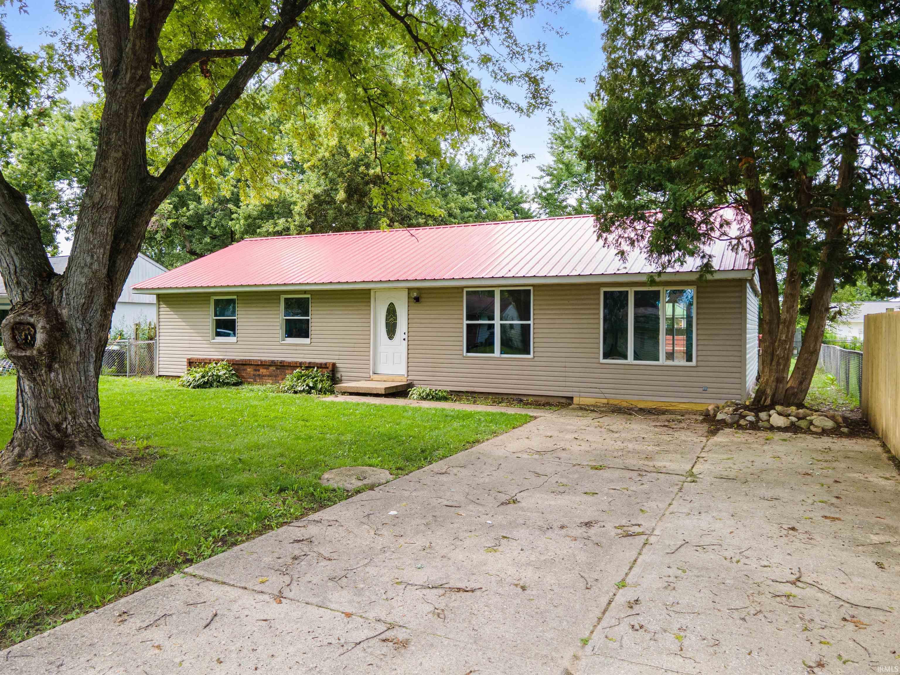 1st image of 525 E South G St, Gas City, IN 46933 | MLS# 202633775
