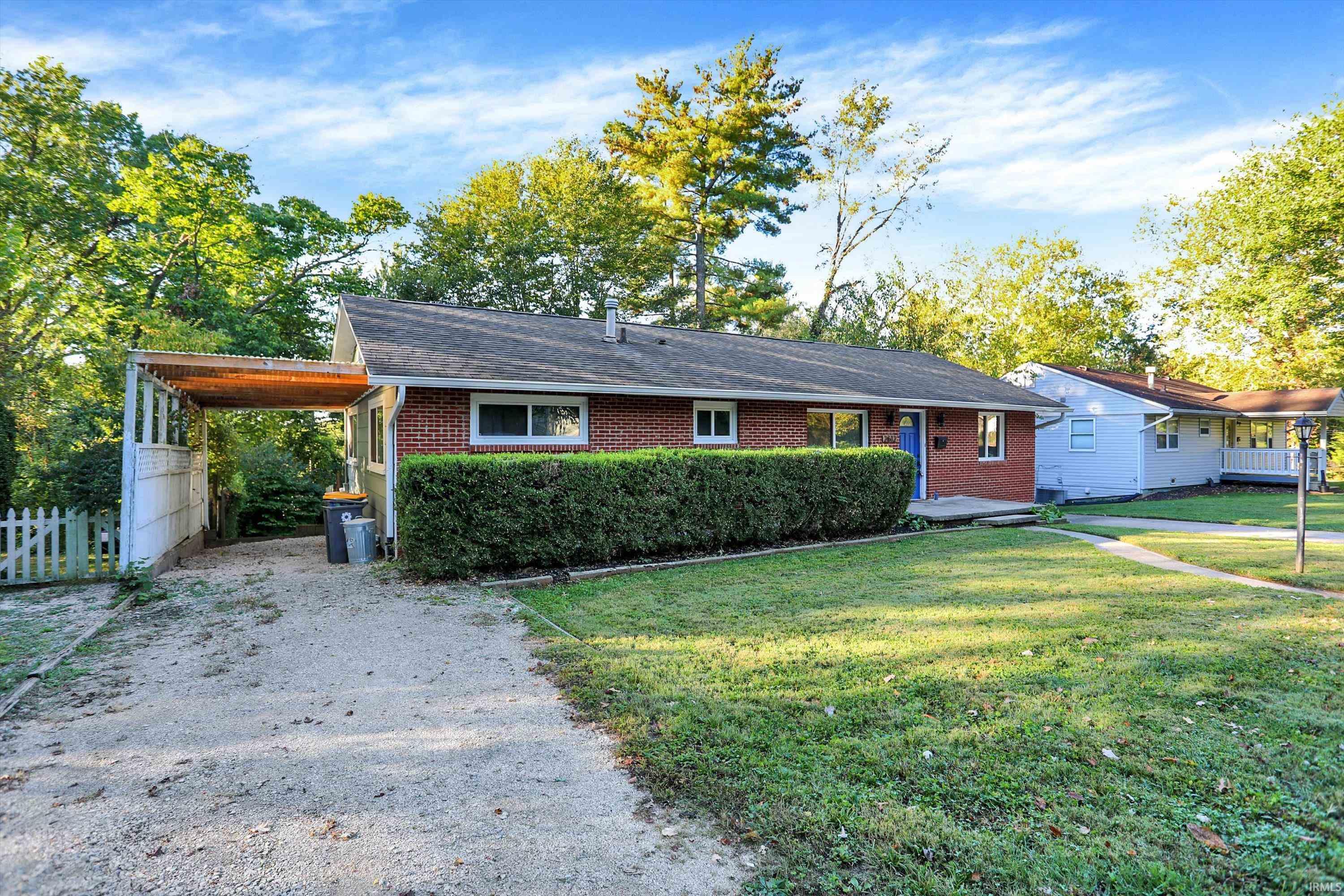 2nd image of 2612 E Dekist St, Bloomington, IN 47408 | MLS# 202633795