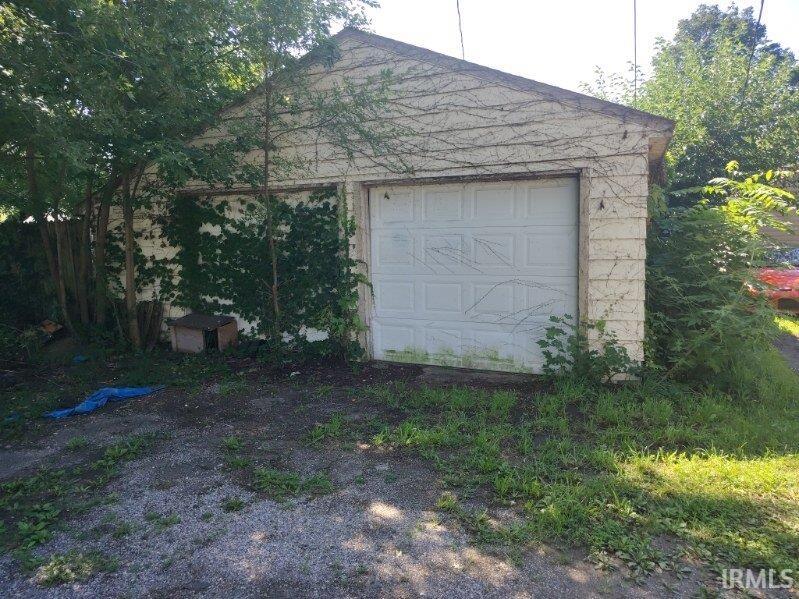 3rd image of 132 Floyd St, Elkhart, IN 46514 | MLS# 202633798