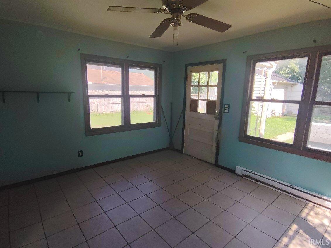 4th image of 132 Floyd St, Elkhart, IN 46514 | MLS# 202633798