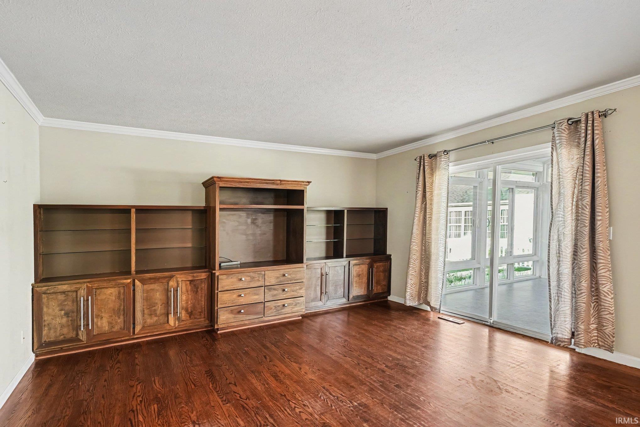 5th image of 215 Terry Ln, Mishawaka, IN 46544 | MLS# 202633835