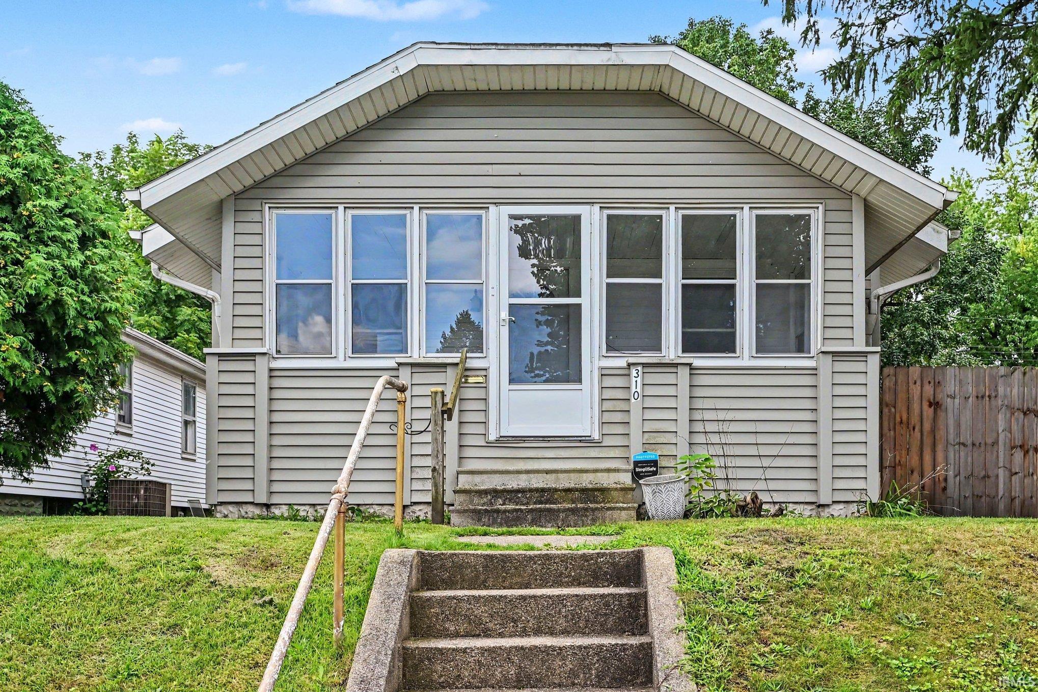 2nd image of 310 E Fairview Ave, South Bend, IN 46614 | MLS# 202633837