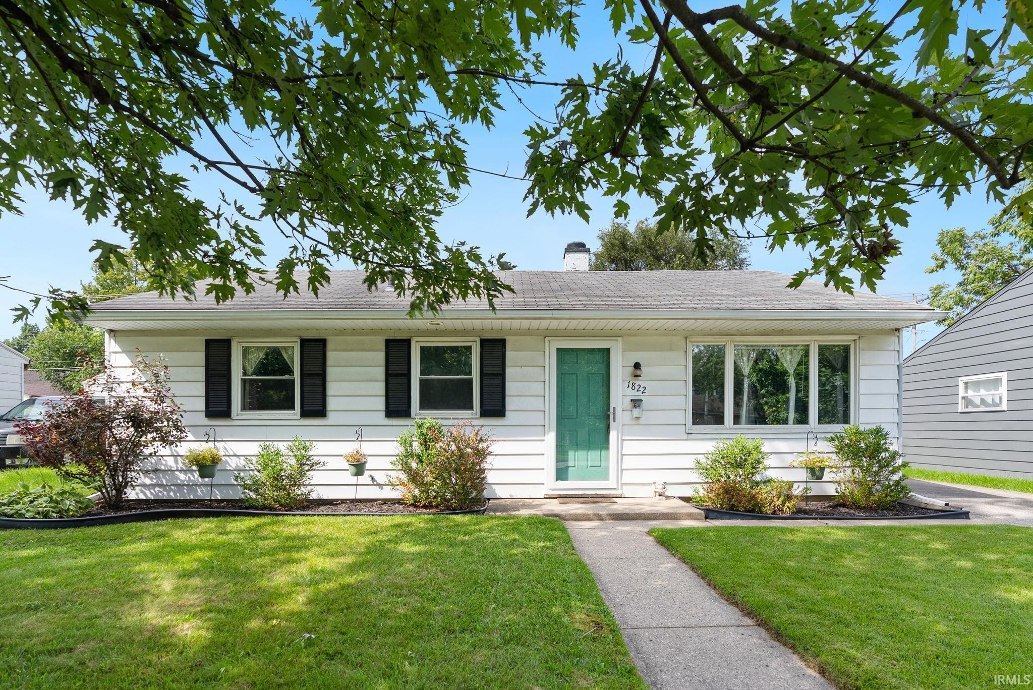 1st image of 1822 Rosemont Dr, Fort Wayne, IN 46808 | MLS# 202633850