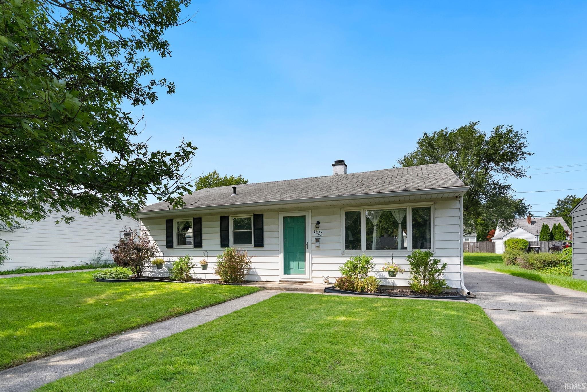 2nd image of 1822 Rosemont Dr, Fort Wayne, IN 46808 | MLS# 202633850