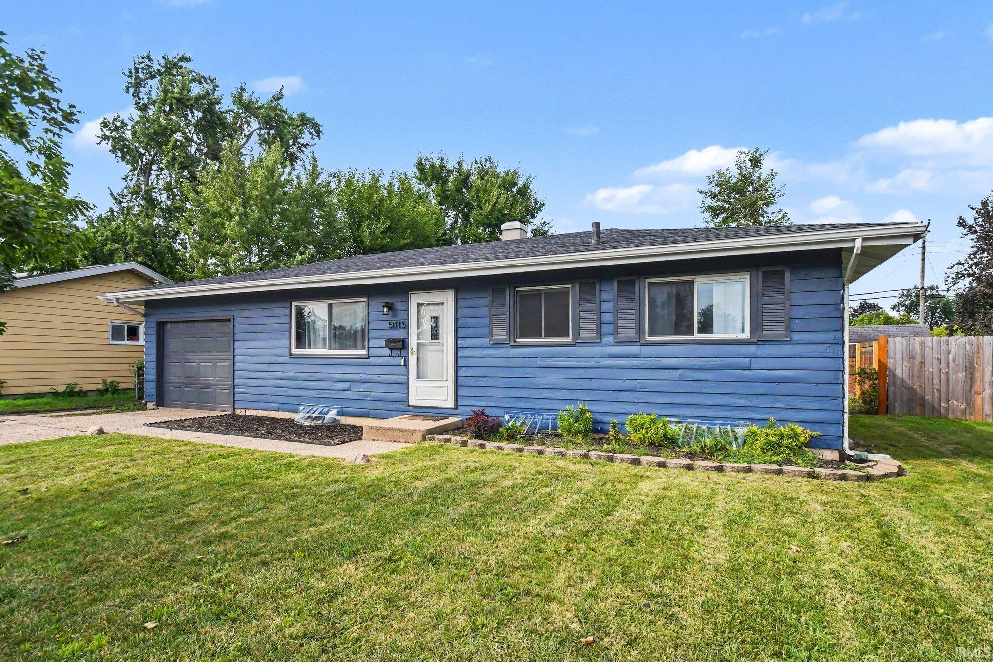 2nd image of 5015 Bloomfield Pl, South Bend, IN 46619 | MLS# 202633870