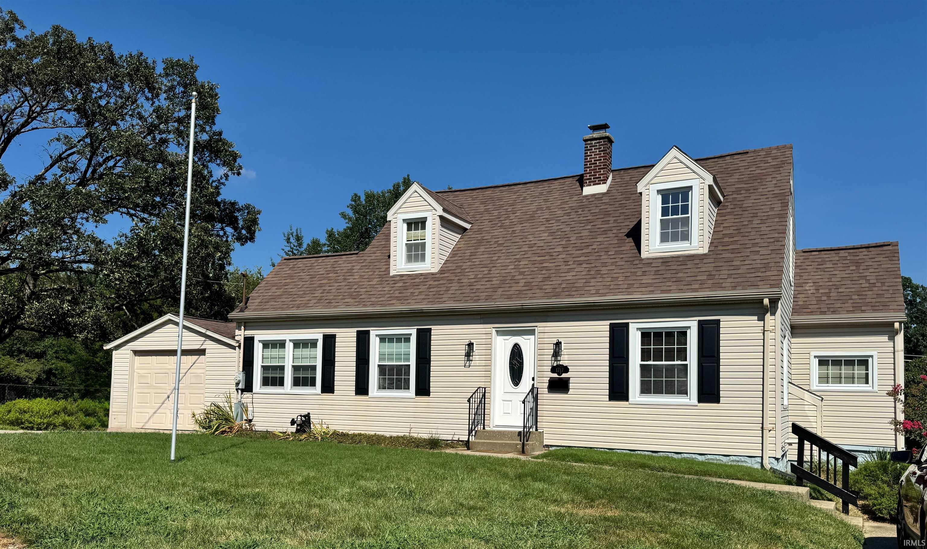 1st image of 1717 Russell Ave, Evansville, IN 47720 | MLS# 202633877