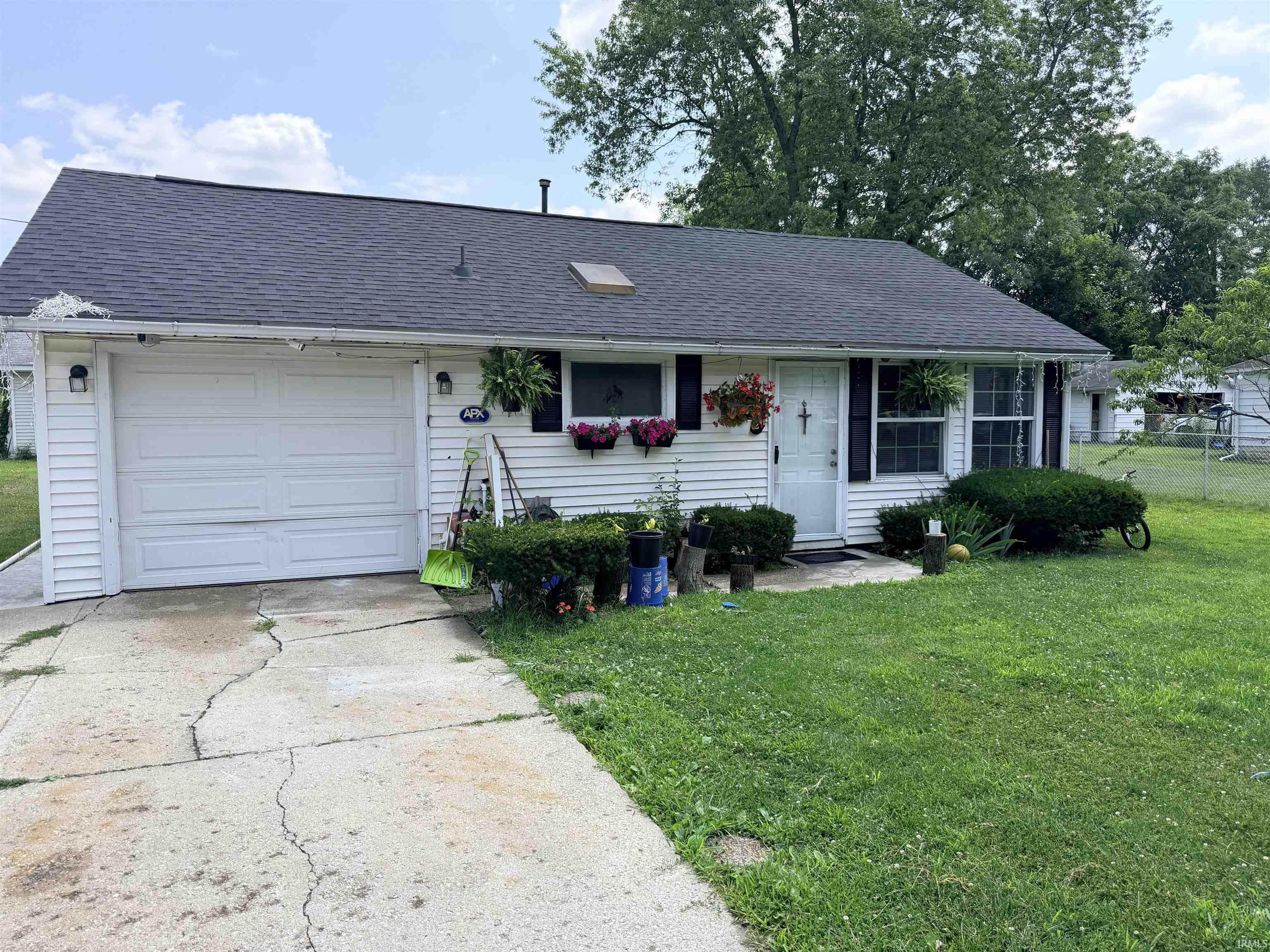 1st image of 902 Denver St, Elkhart, IN 46516 | MLS# 202633915