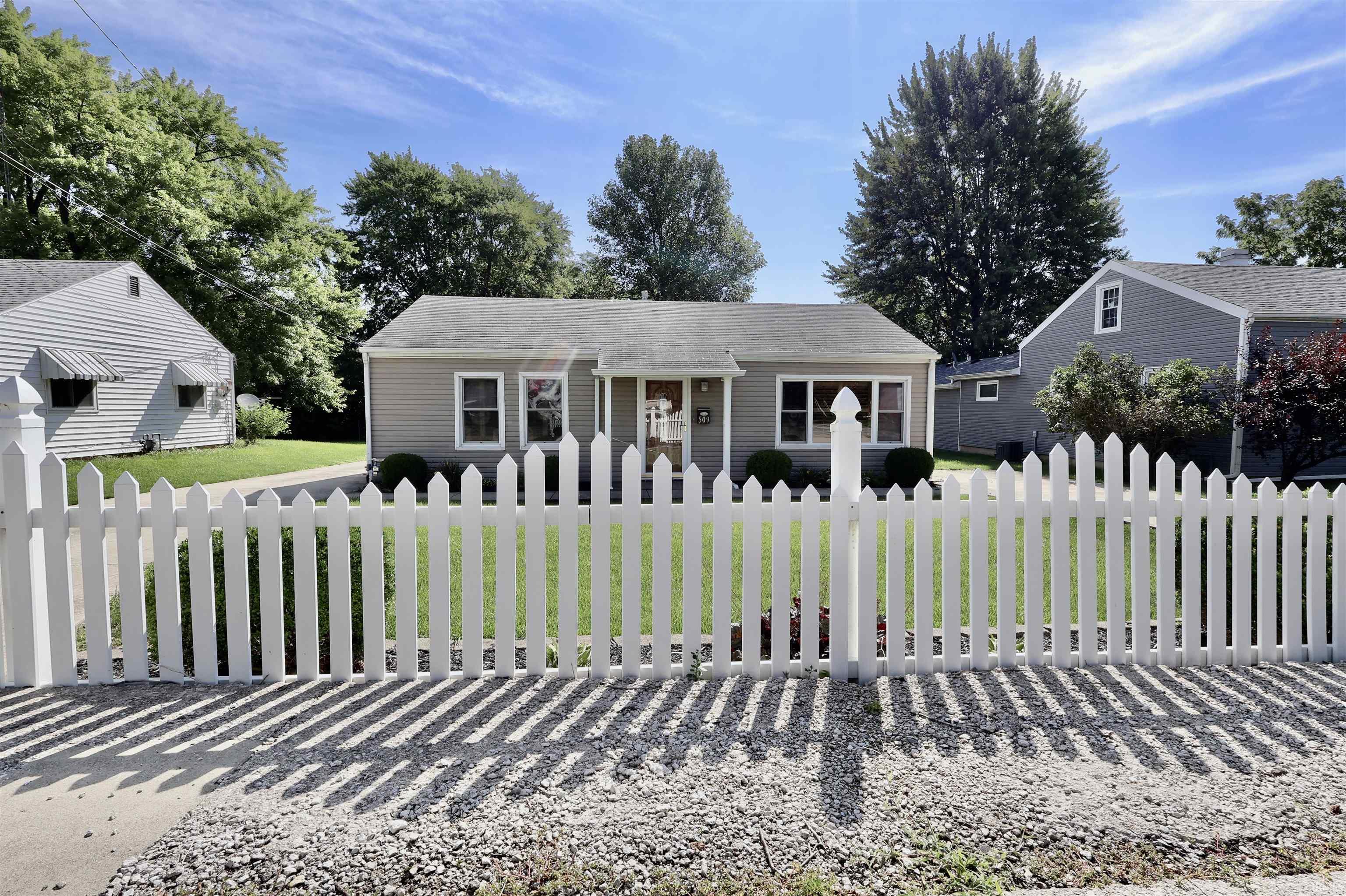 2nd image of 509 S Oak St, Winchester, IN 47394 | MLS# 202633921