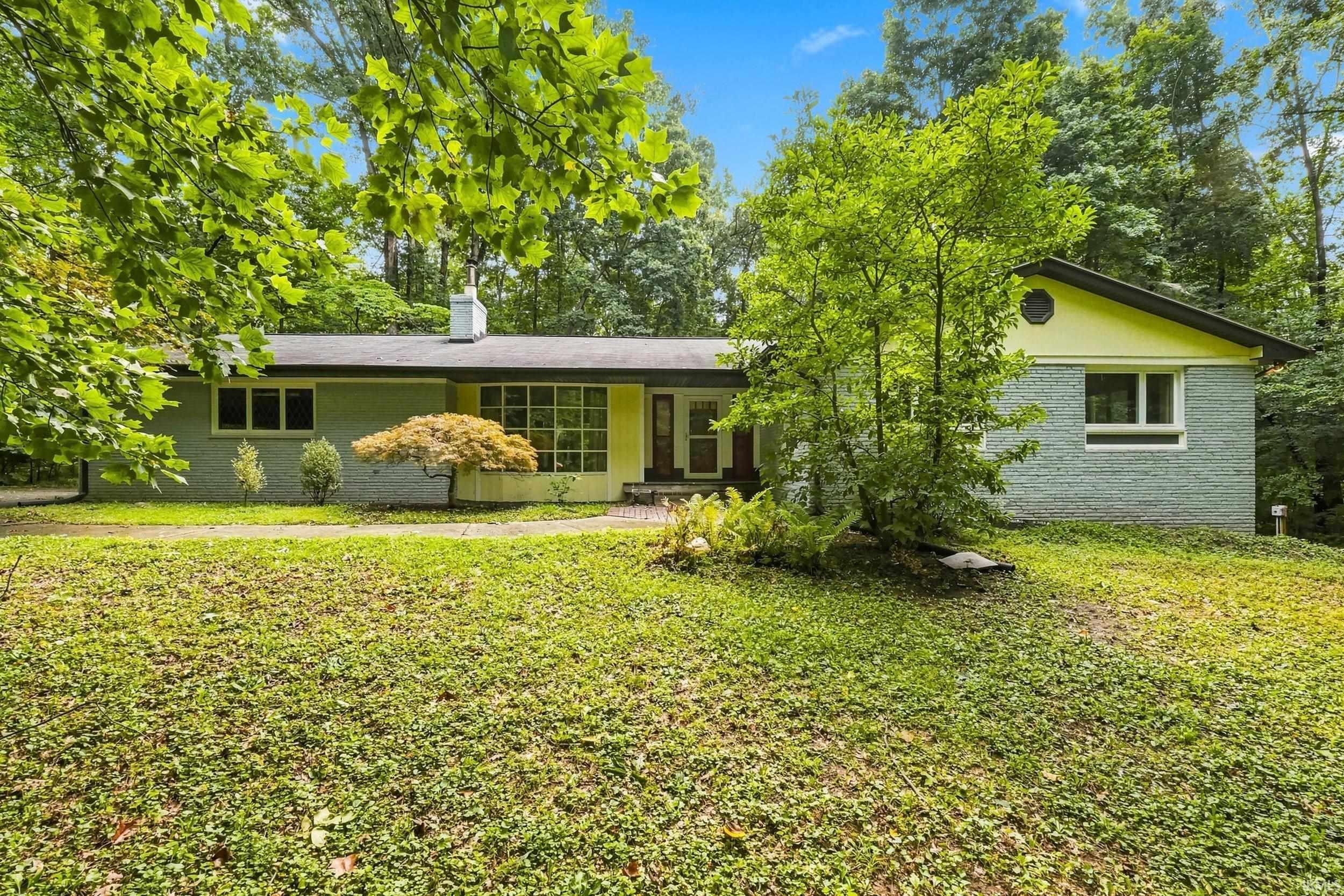 1st image of 3529 Rosewood Dr, Fort Wayne, IN 46804 | MLS# 202633927