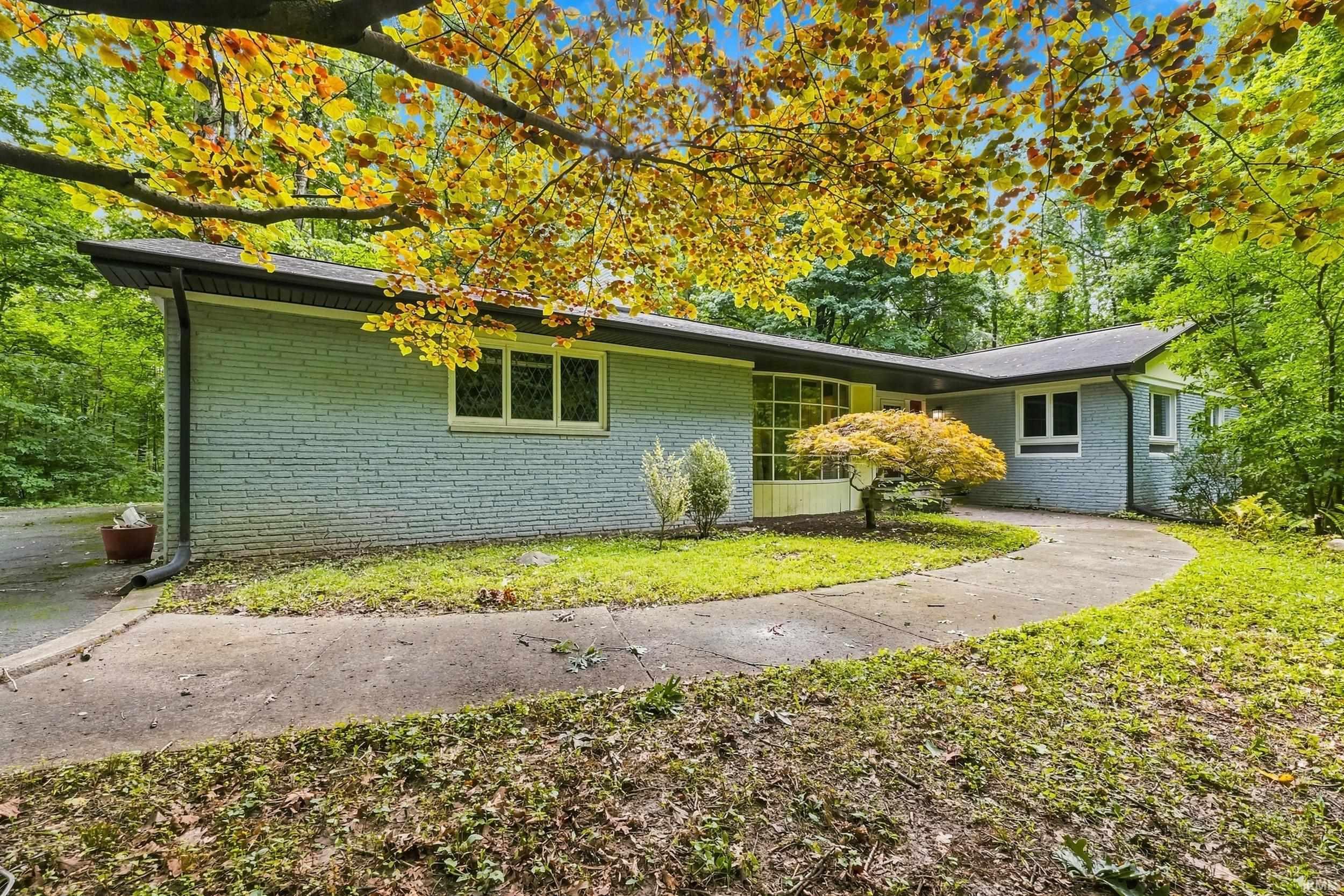 2nd image of 3529 Rosewood Dr, Fort Wayne, IN 46804 | MLS# 202633927