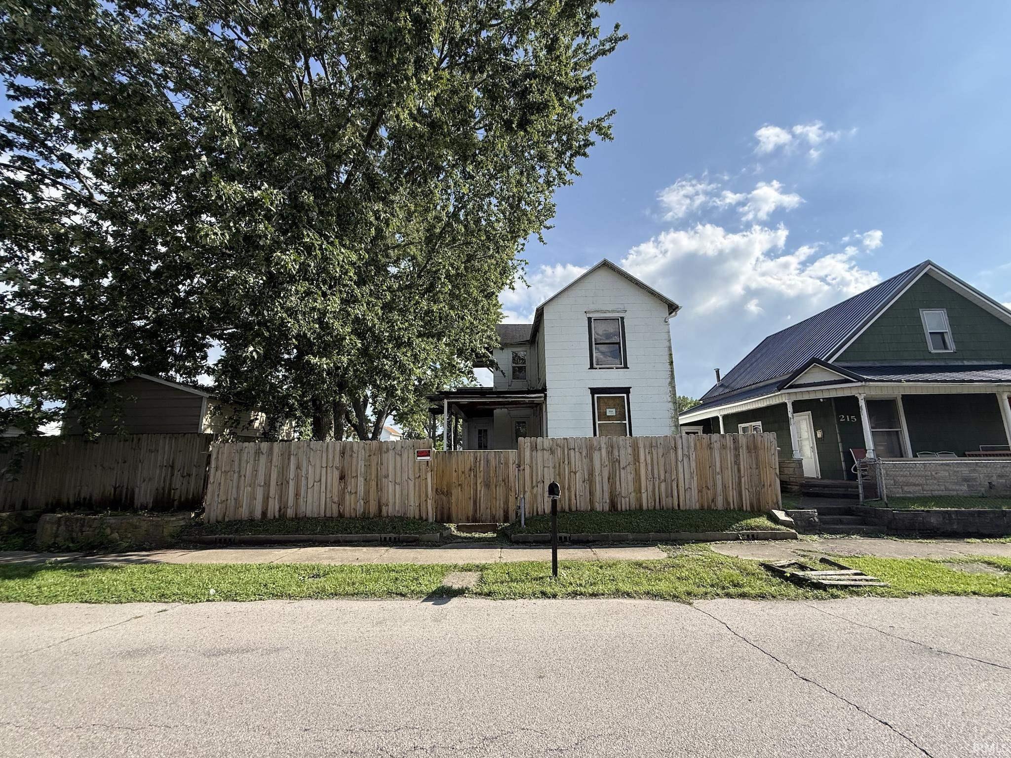 1st image of 213 W 8th St, Muncie, IN 47302 | MLS# 202633933