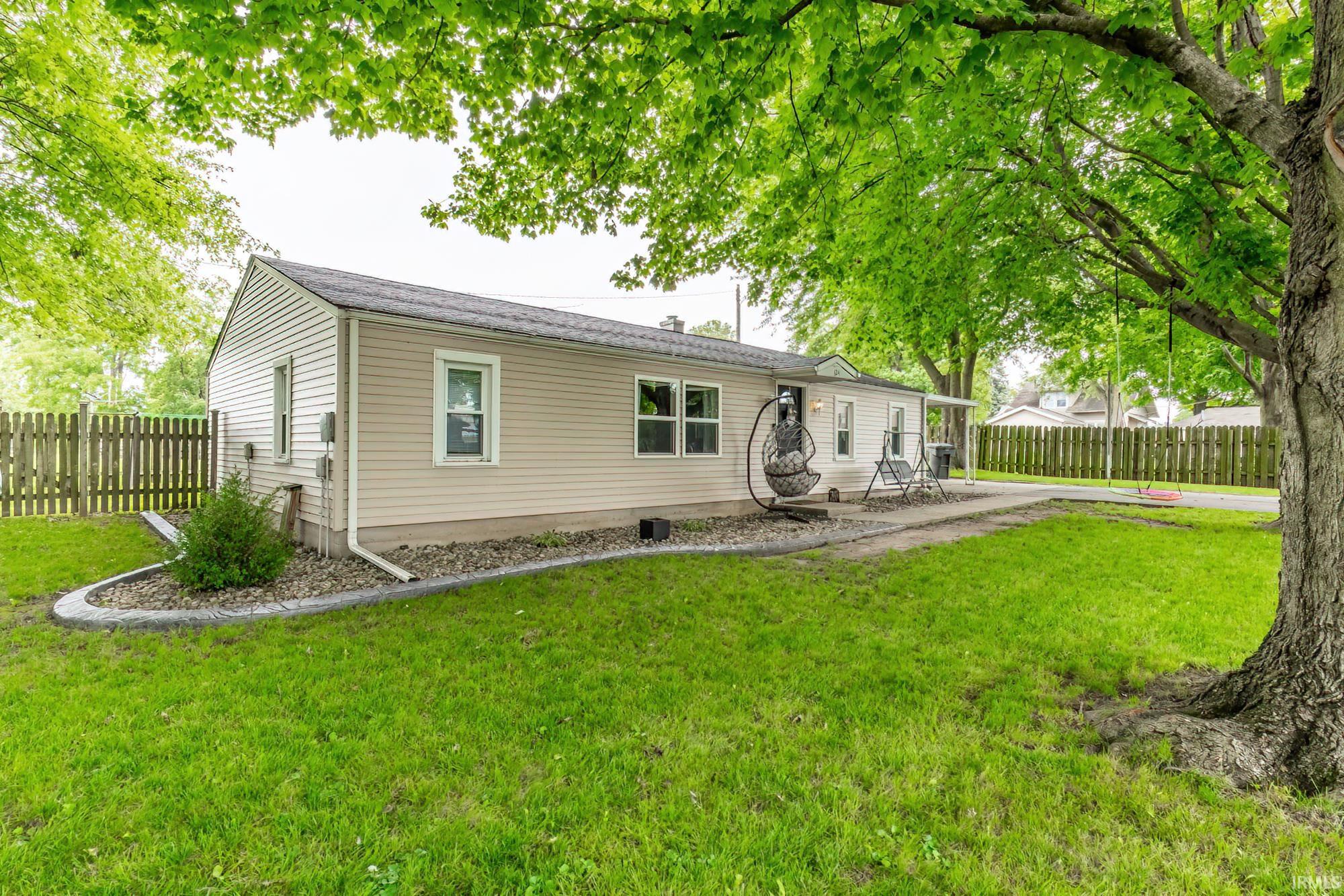 2nd image of 124 N Babcock St, Topeka, IN 46571 | MLS# 202633938