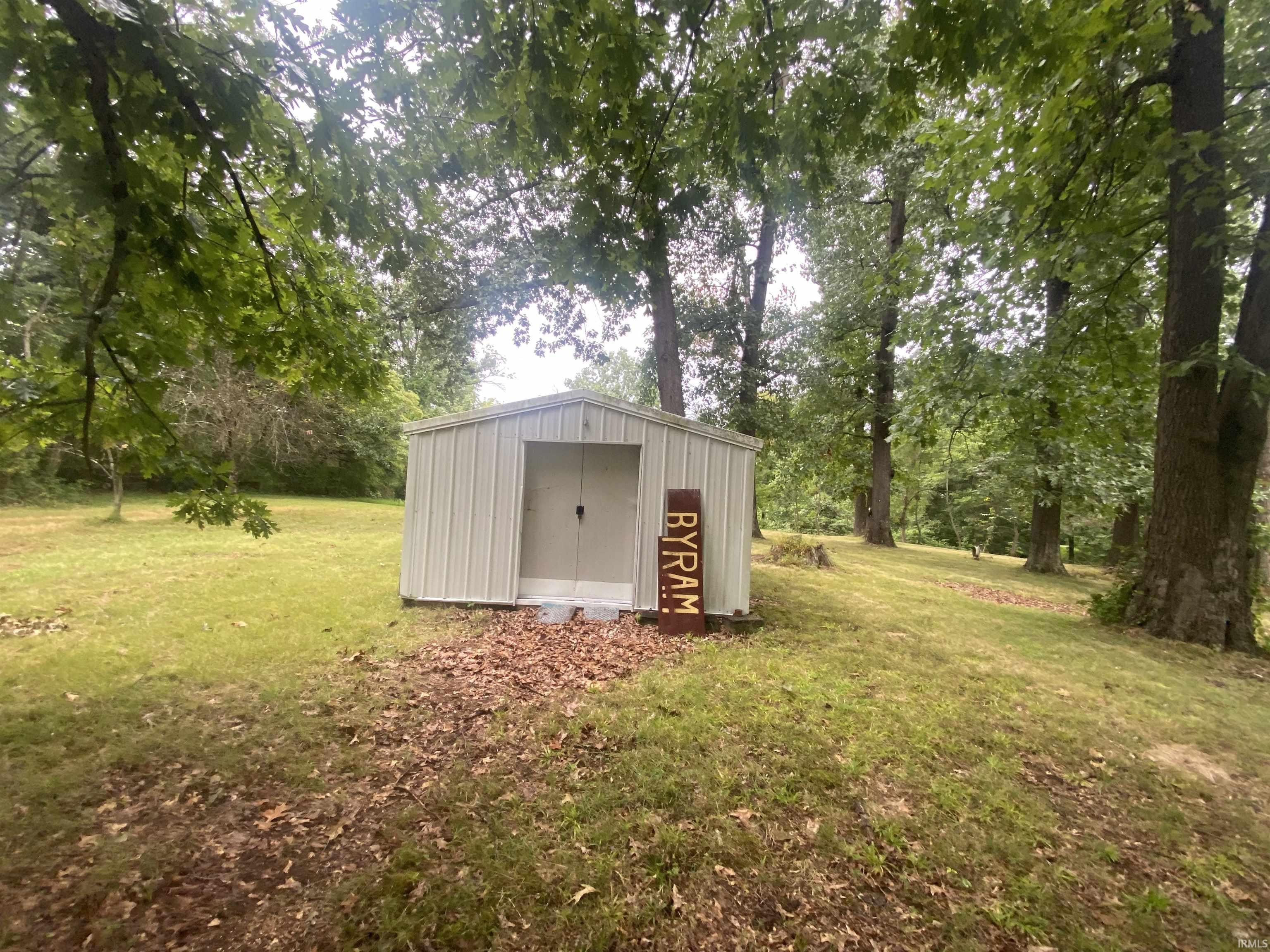 3rd image of 11700 Oak Trail Dr Dr, Evansville, IN 47725 | MLS# 202633941