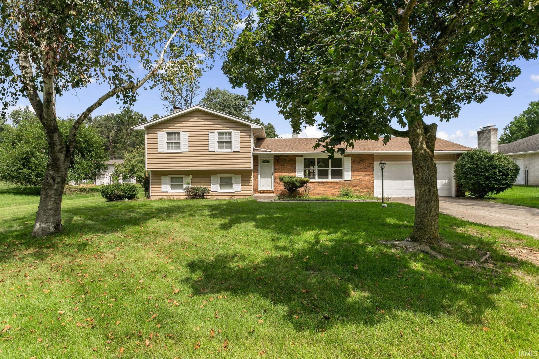 1st image of 16765 Valley Forge Ln, Granger, IN 46530 | MLS# 202633948