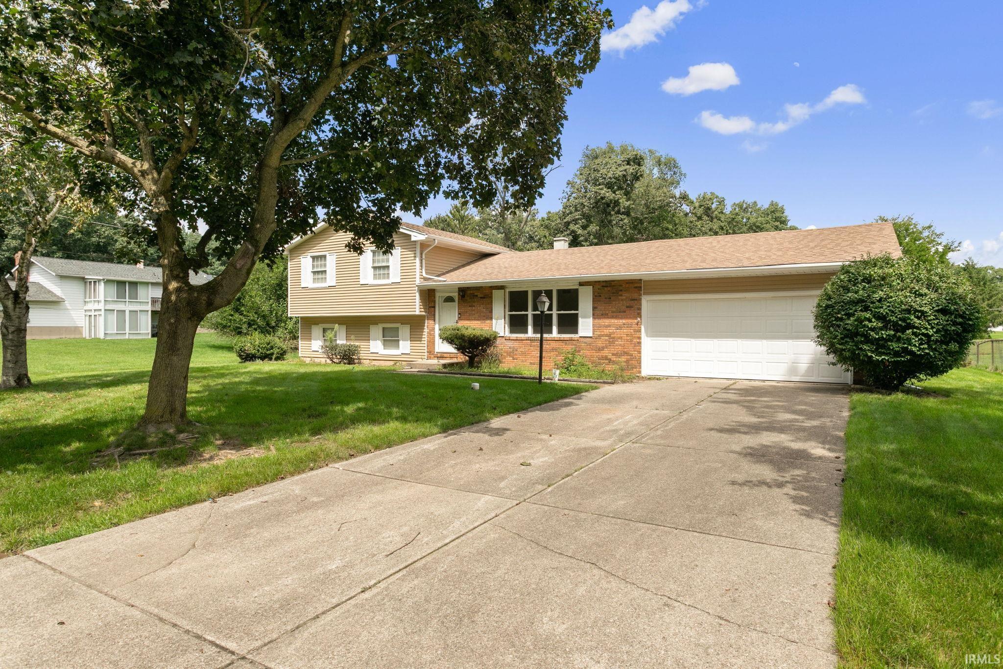 2nd image of 16765 Valley Forge Ln, Granger, IN 46530 | MLS# 202633948