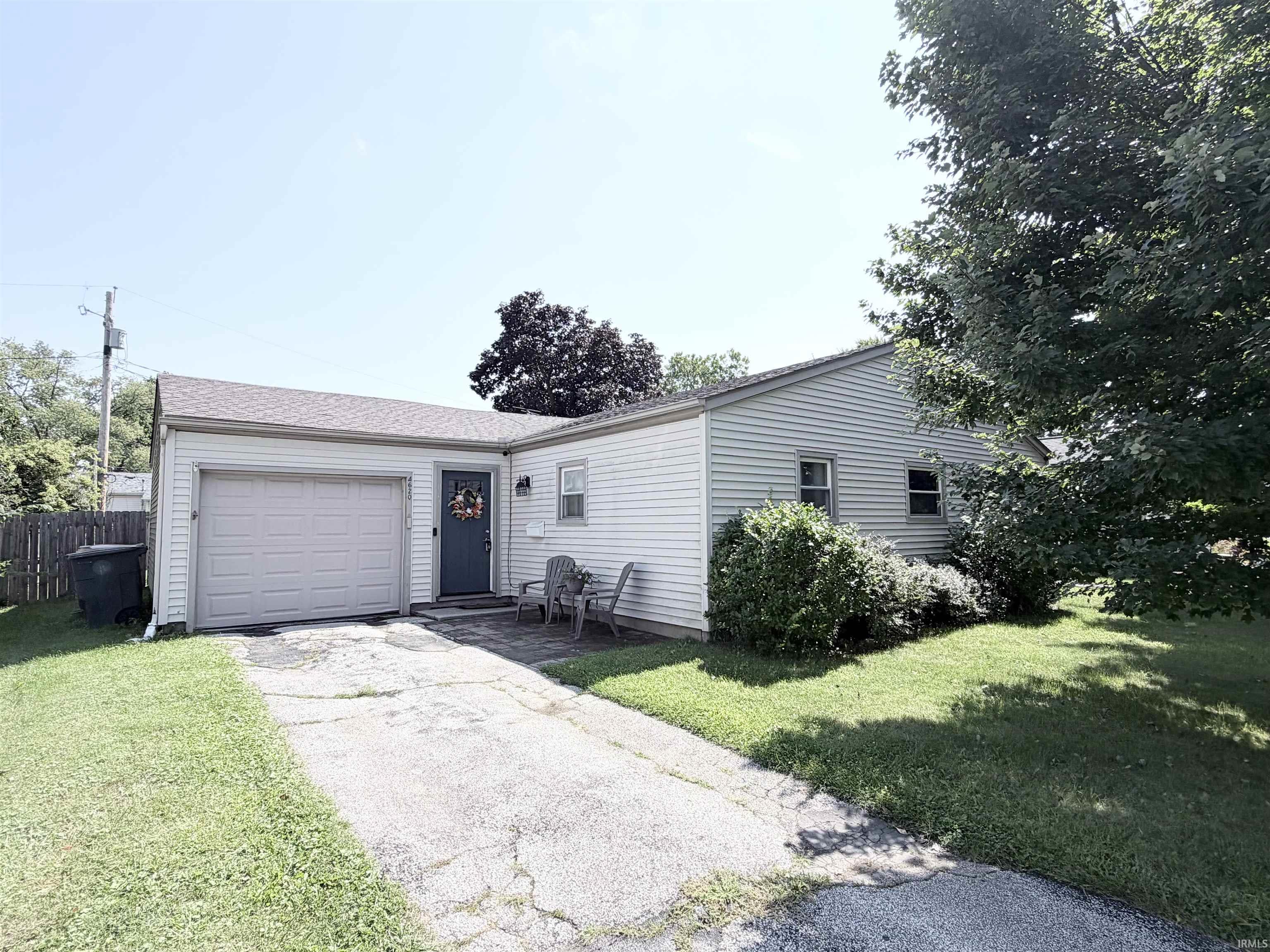 2nd image of 4620 Crawford Ct, South Bend, IN 46614 | MLS# 202633956