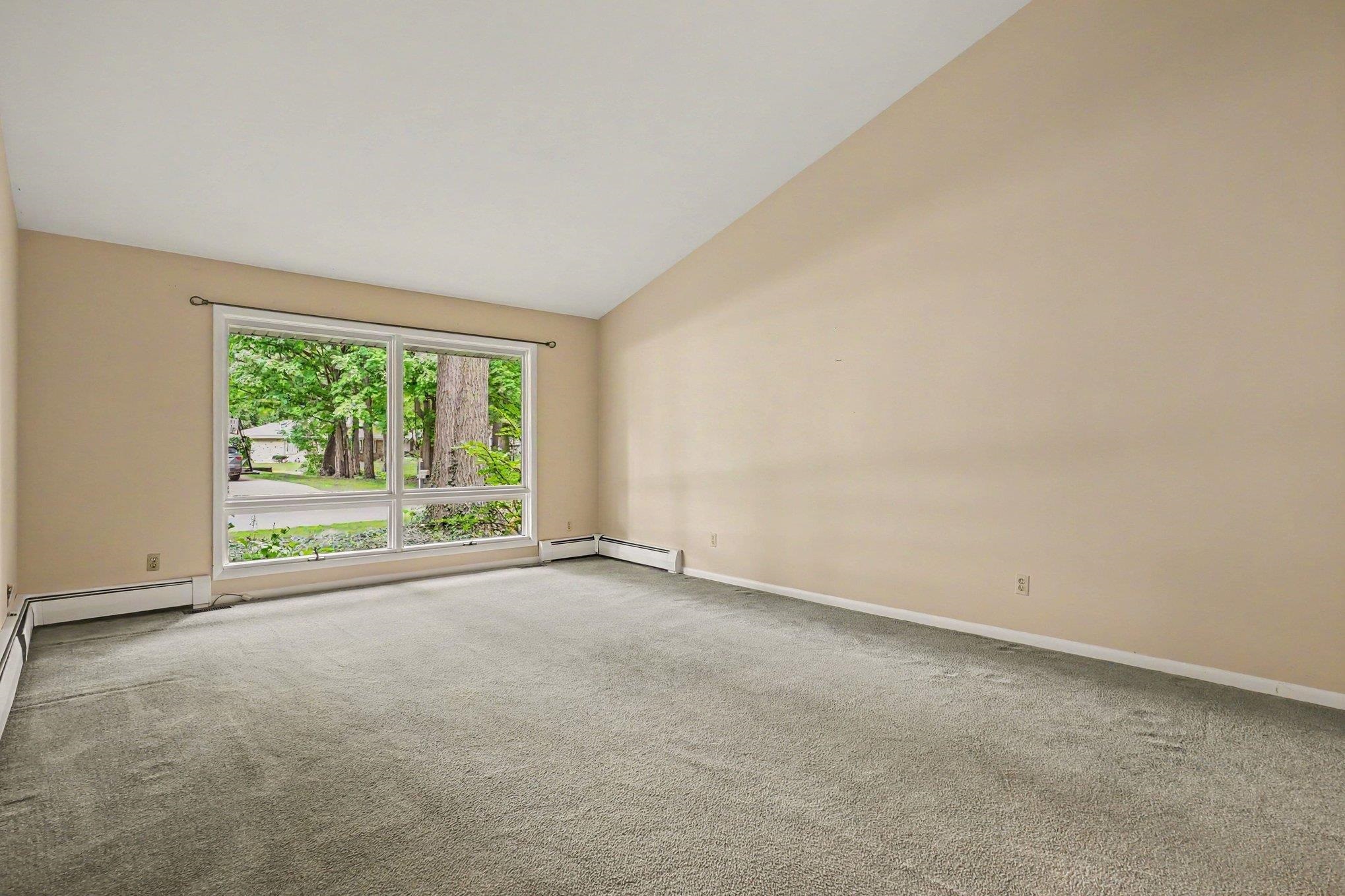 5th image of 1 Meadow Ln, Nappanee, IN 46550 | MLS# 202634021