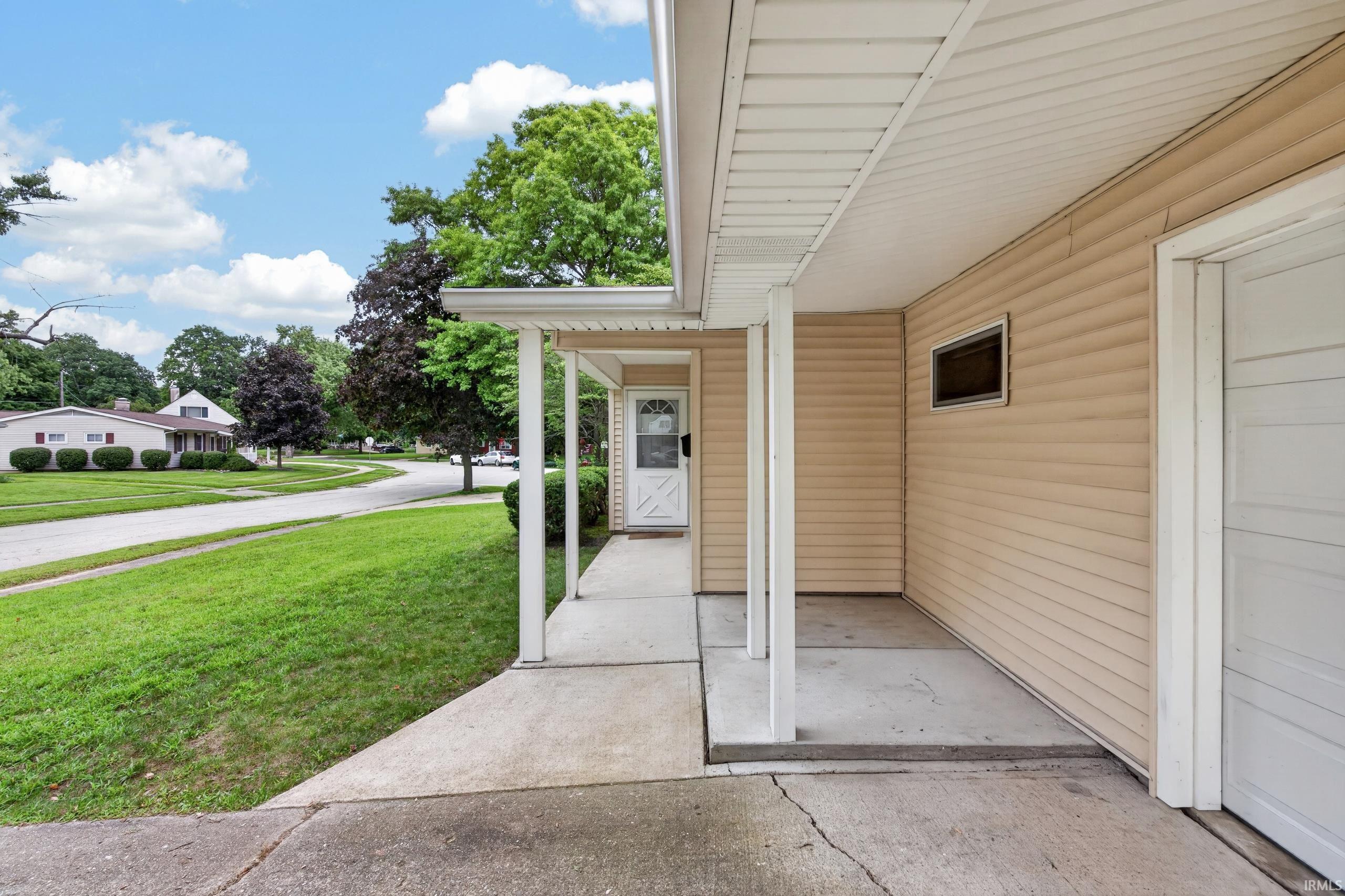 2nd image of 2405 Robinwood Dr, Lafayette, IN 47909 | MLS# 202634046
