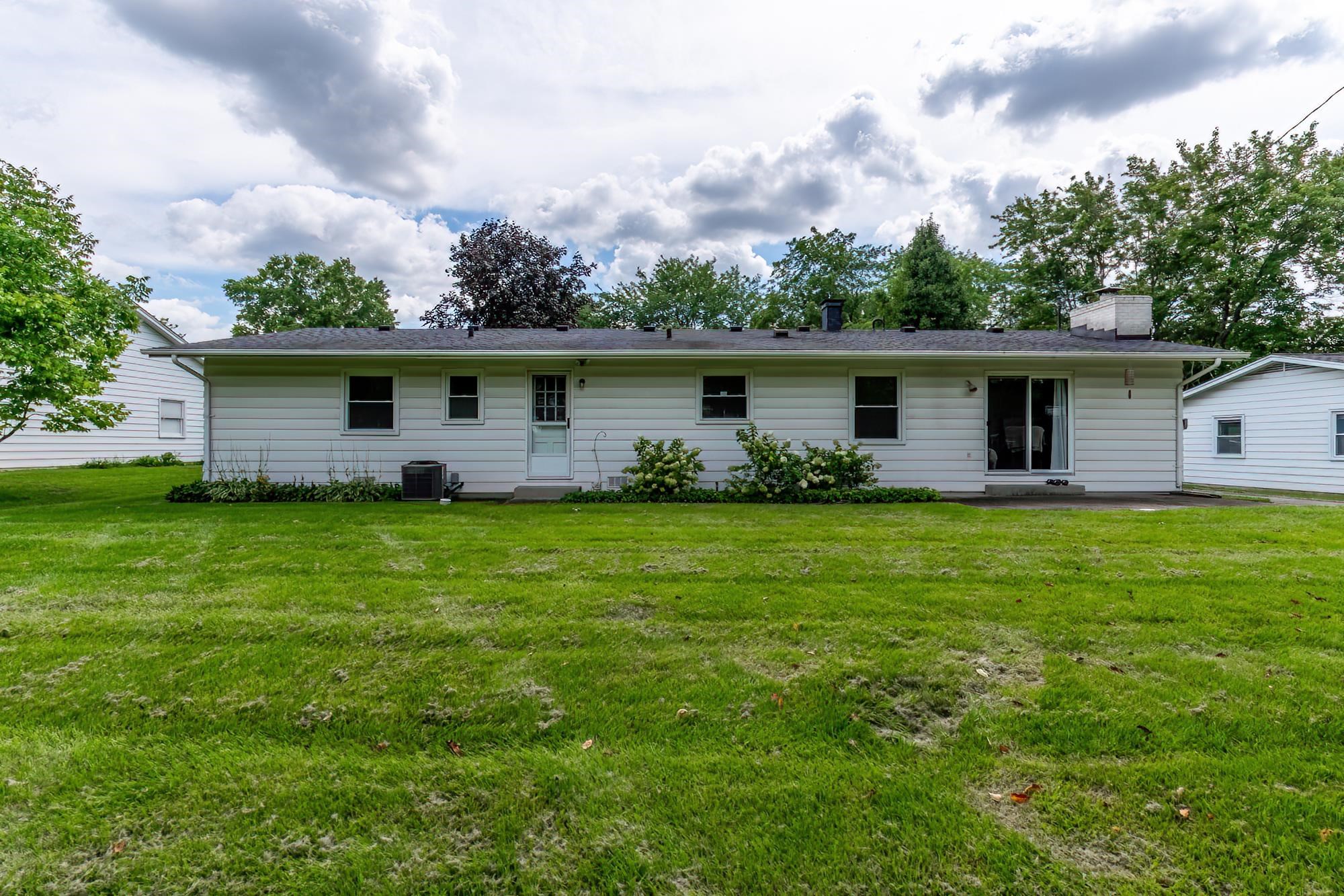 Photo 27 of 2727 Roscommon Drive
