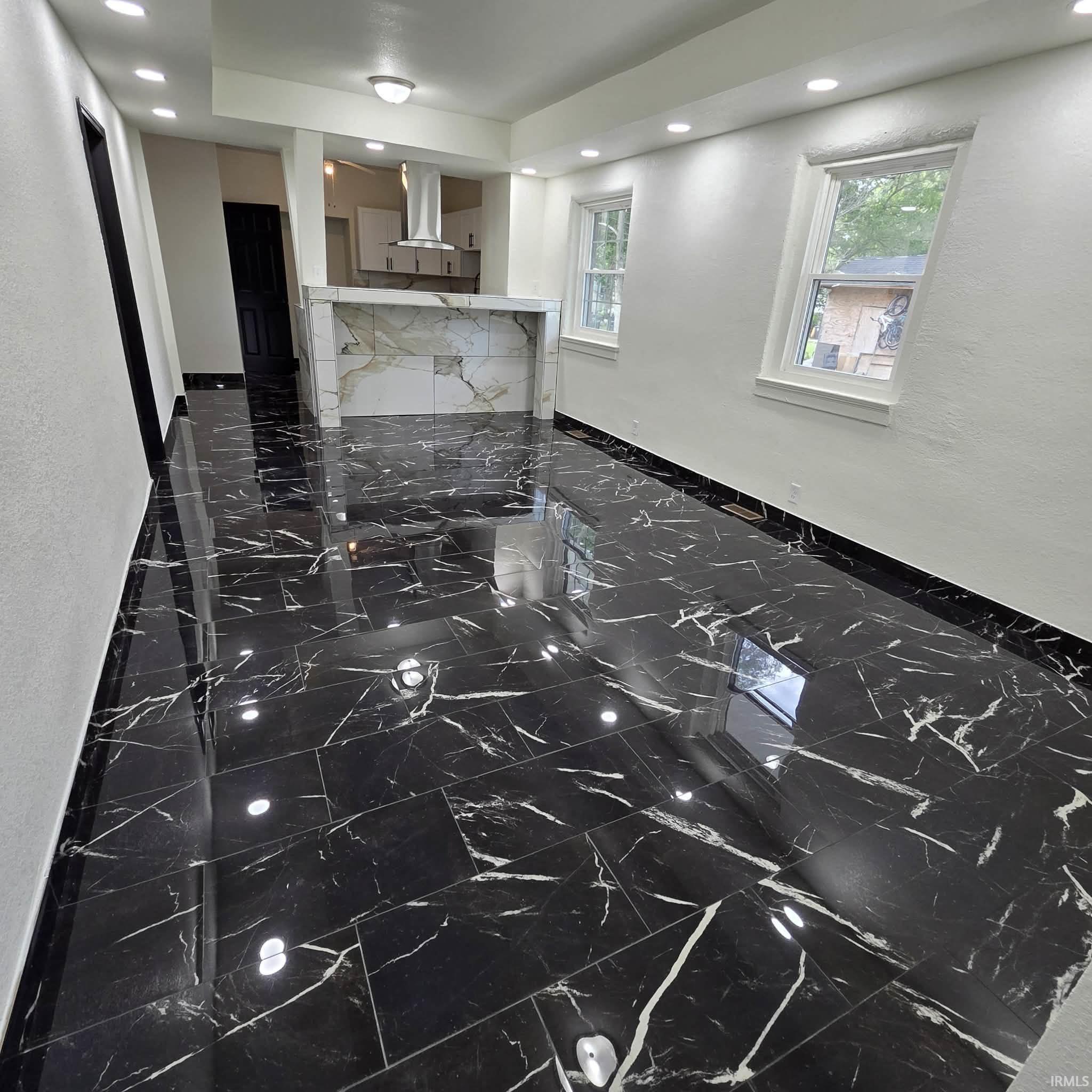 2nd image of 3106 Monroe St, Fort Wayne, IN 46806 | MLS# 202634073