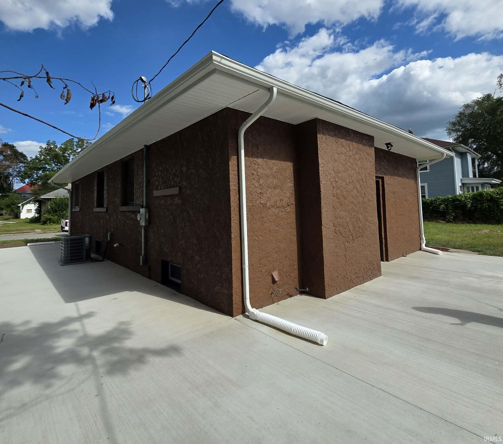 24th image of 3106 Monroe St, Fort Wayne, IN 46806 | MLS# 202634073