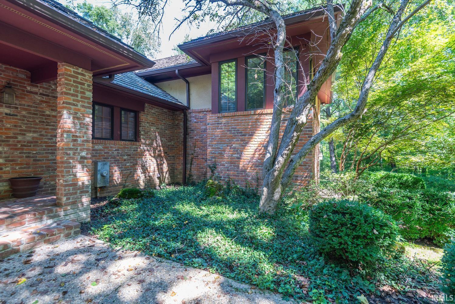 2nd image of 3801 N Bittersweet Dr, Bloomington, IN 47408 | MLS# 202634104