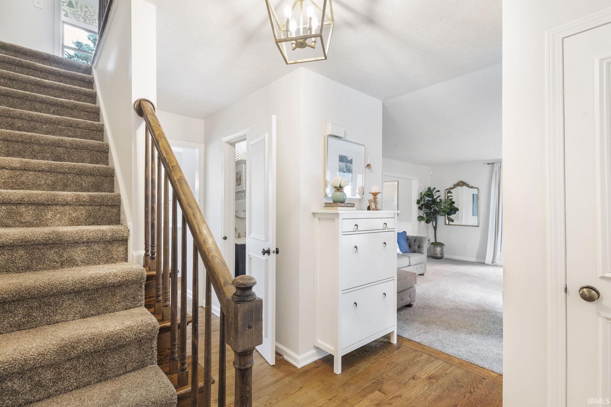 3rd image of 1854 Acorn Ln, Mishawaka, IN 46544 | MLS# 202634127