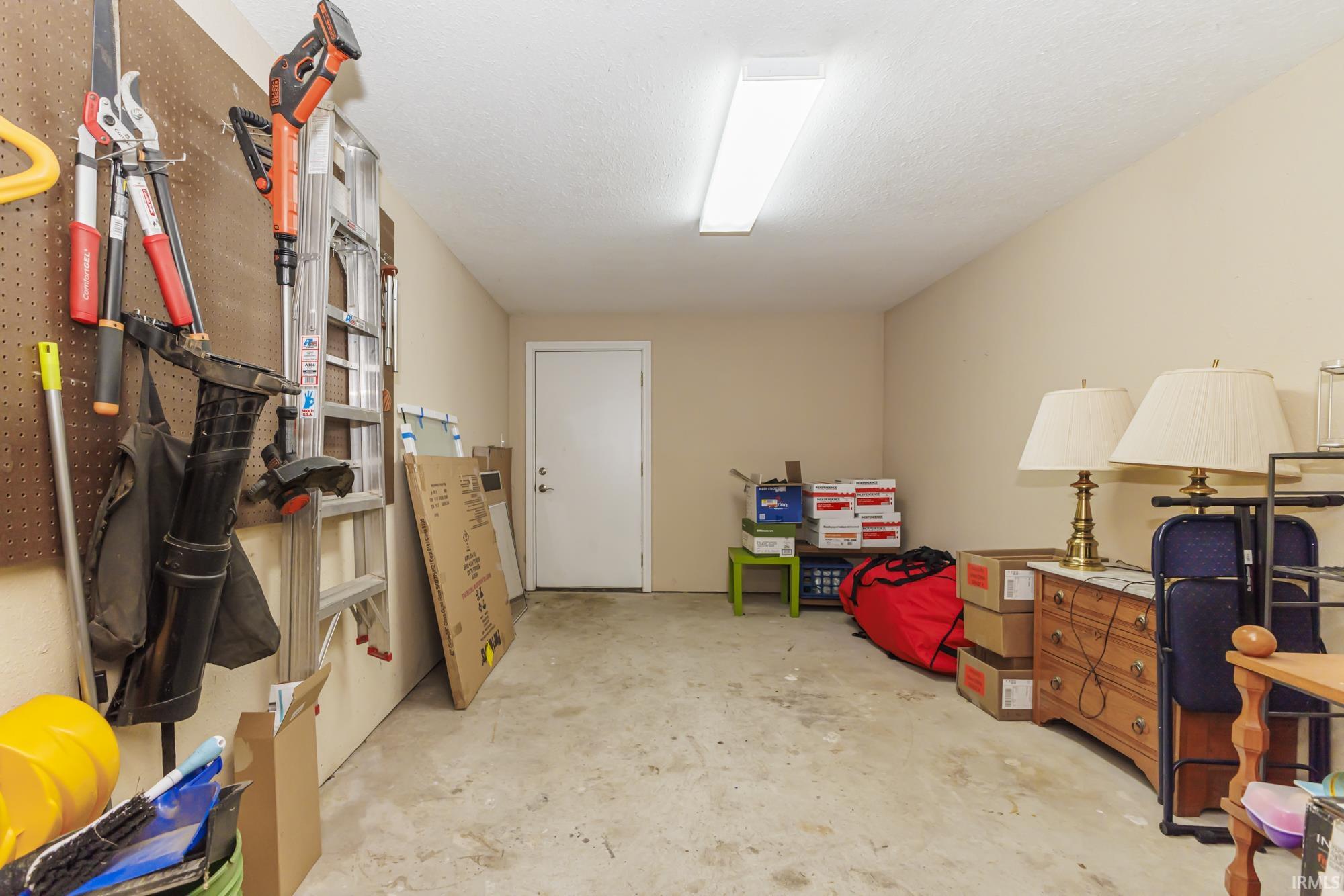 43rd image of 1909 N Riley Rd, Muncie, IN 47304 | MLS# 202634132