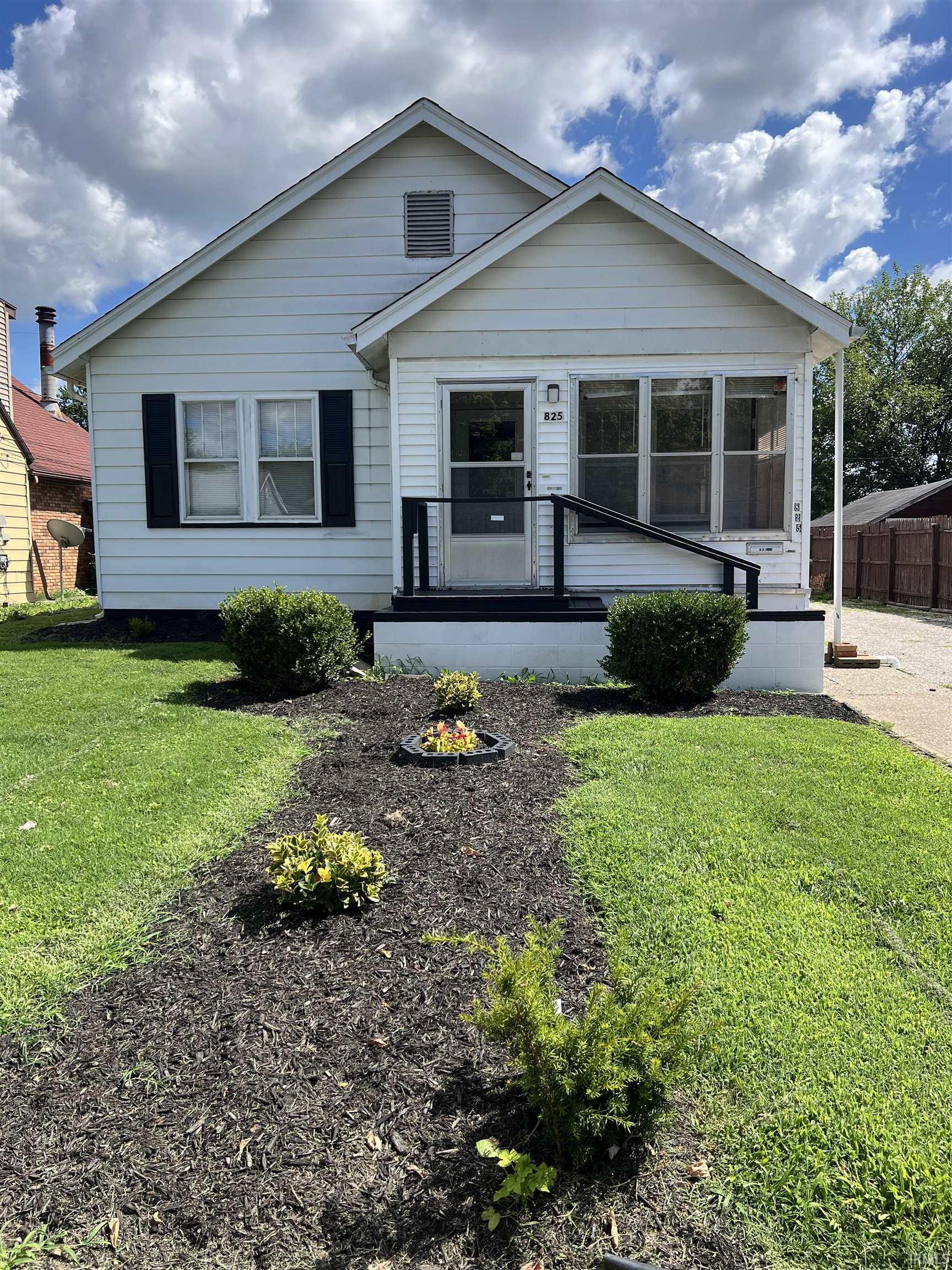 1st image of 825 E Negley Ave, Evansville, IN 47711 | MLS# 202634134