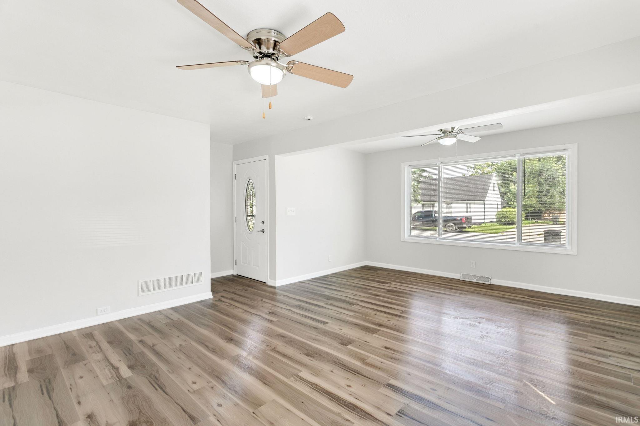 2nd image of 4606 Meadow Ln, South Bend, IN 46619 | MLS# 202634144