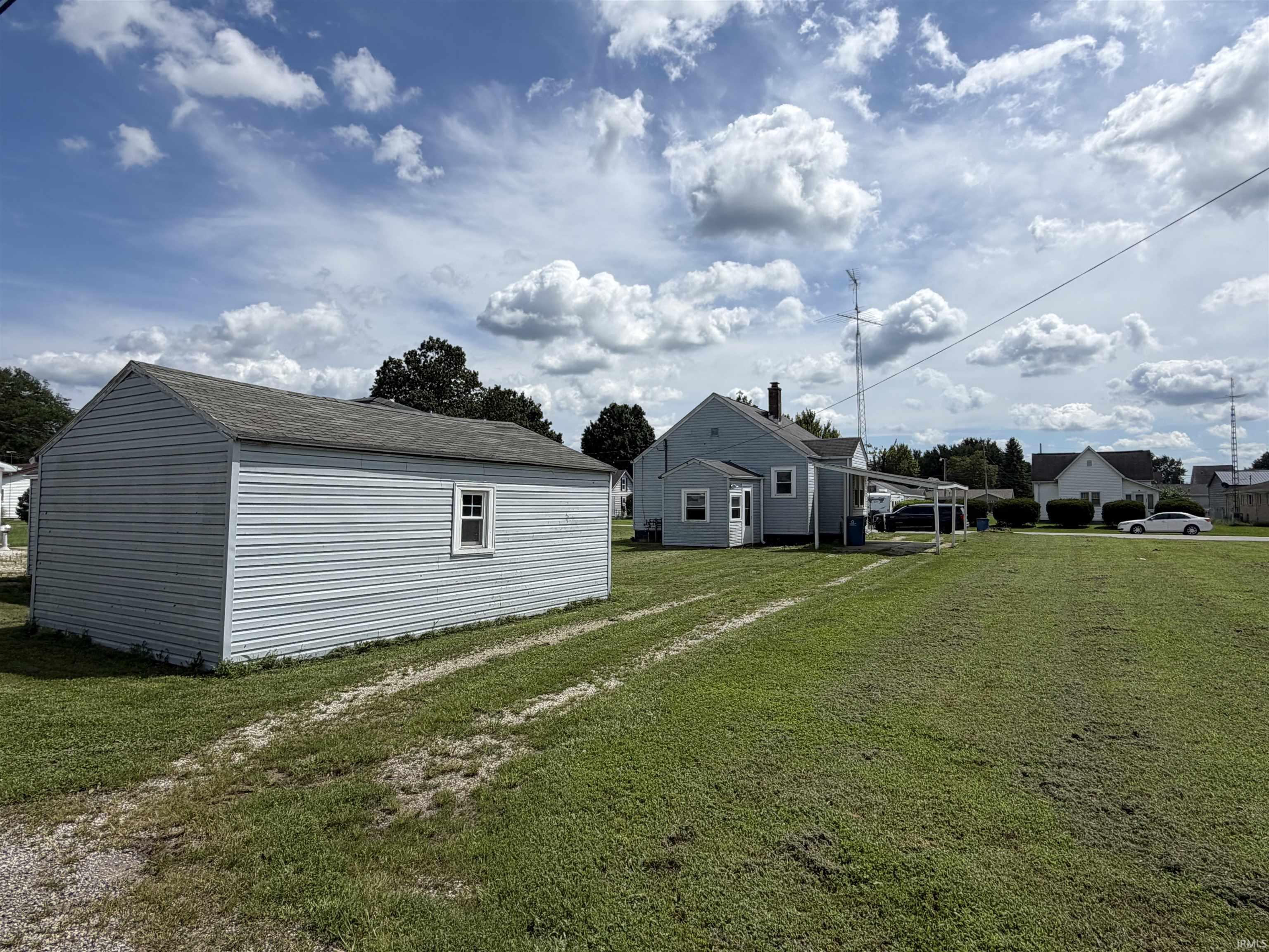3rd image of 507 E South C St, Gas City, IN 46933 | MLS# 202634159