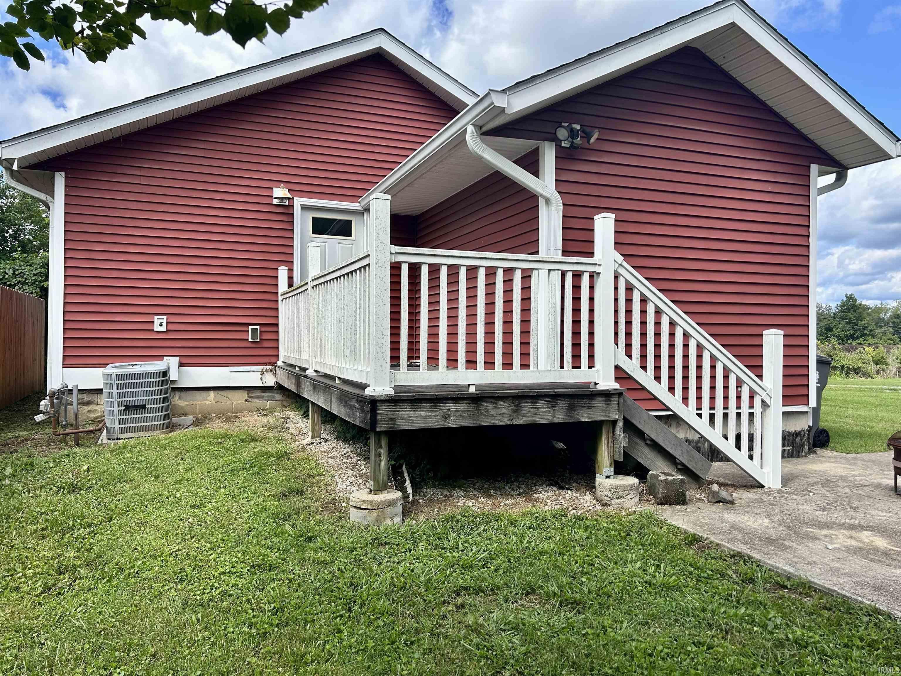 3rd image of 913 W Gourley Pike, Bloomington, IN 47404 | MLS# 202634161