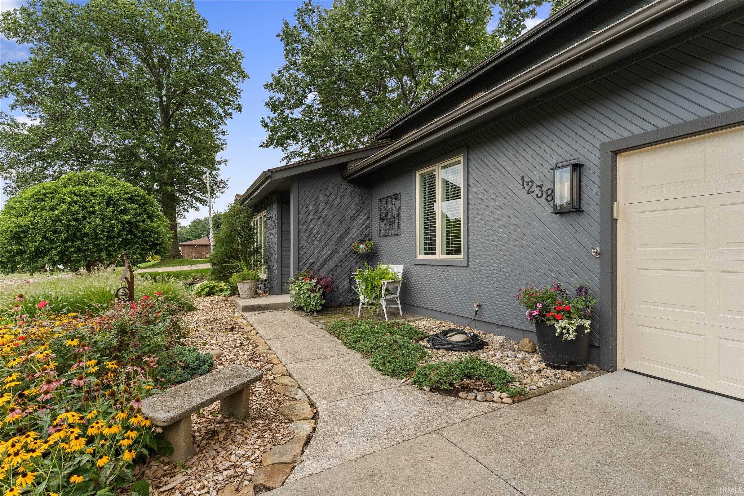 2nd image of 1238 Echo Dr, South Bend, IN 46614 | MLS# 202634173