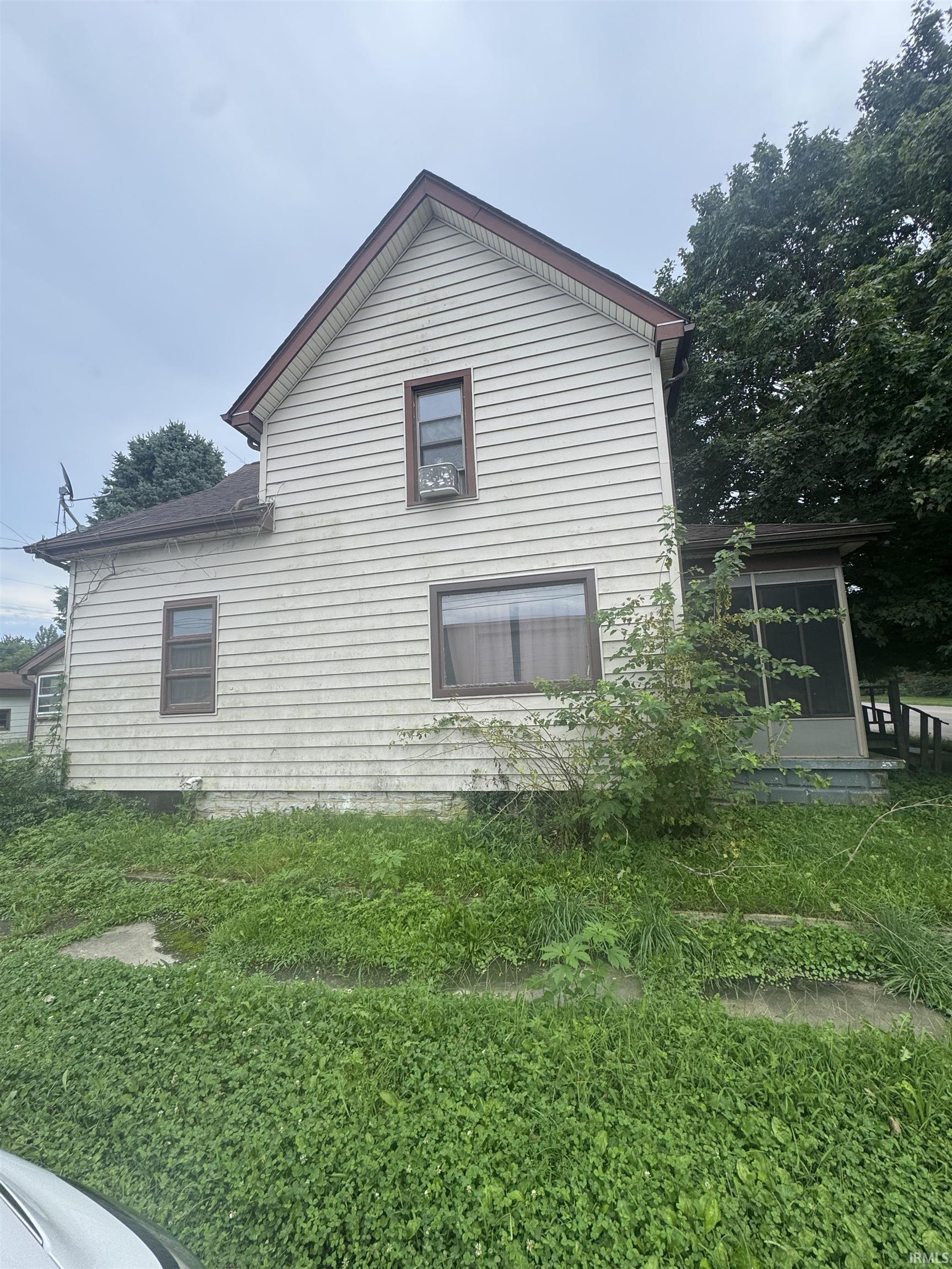 3rd image of 1212 N Washington St, Marion, IN 46952 | MLS# 202634176