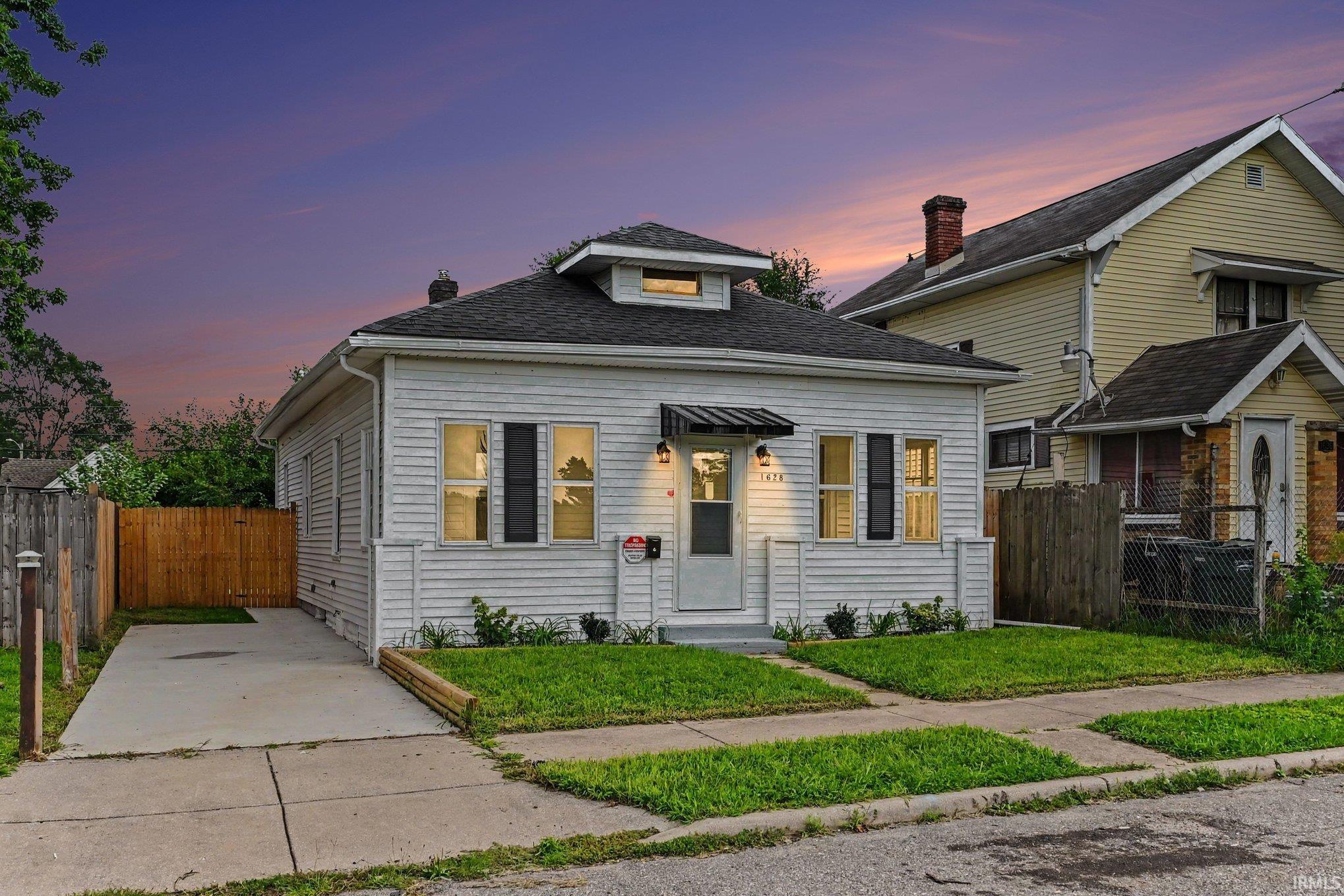 19th image of 1628 Catalpa Ave, South Bend, IN 46613 | MLS# 202634188