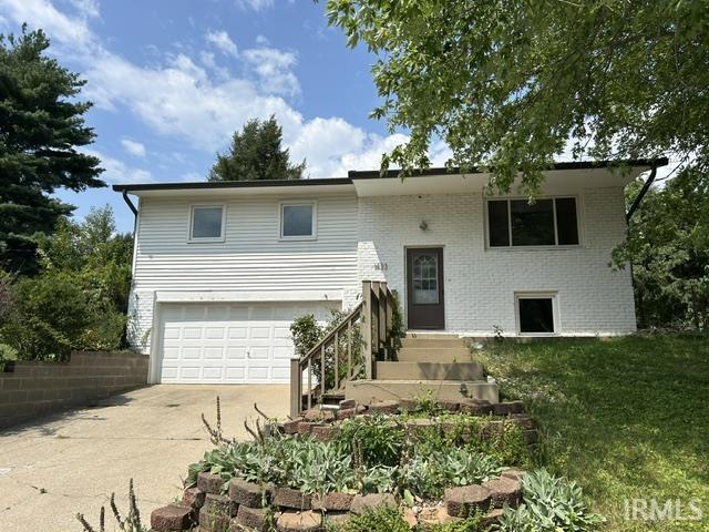 1st image of 1423 E Dunstan Dr, Bloomington, IN 47401 | MLS# 202634212