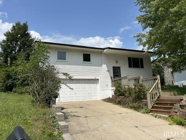 2nd image of 1423 E Dunstan Dr, Bloomington, IN 47401 | MLS# 202634212