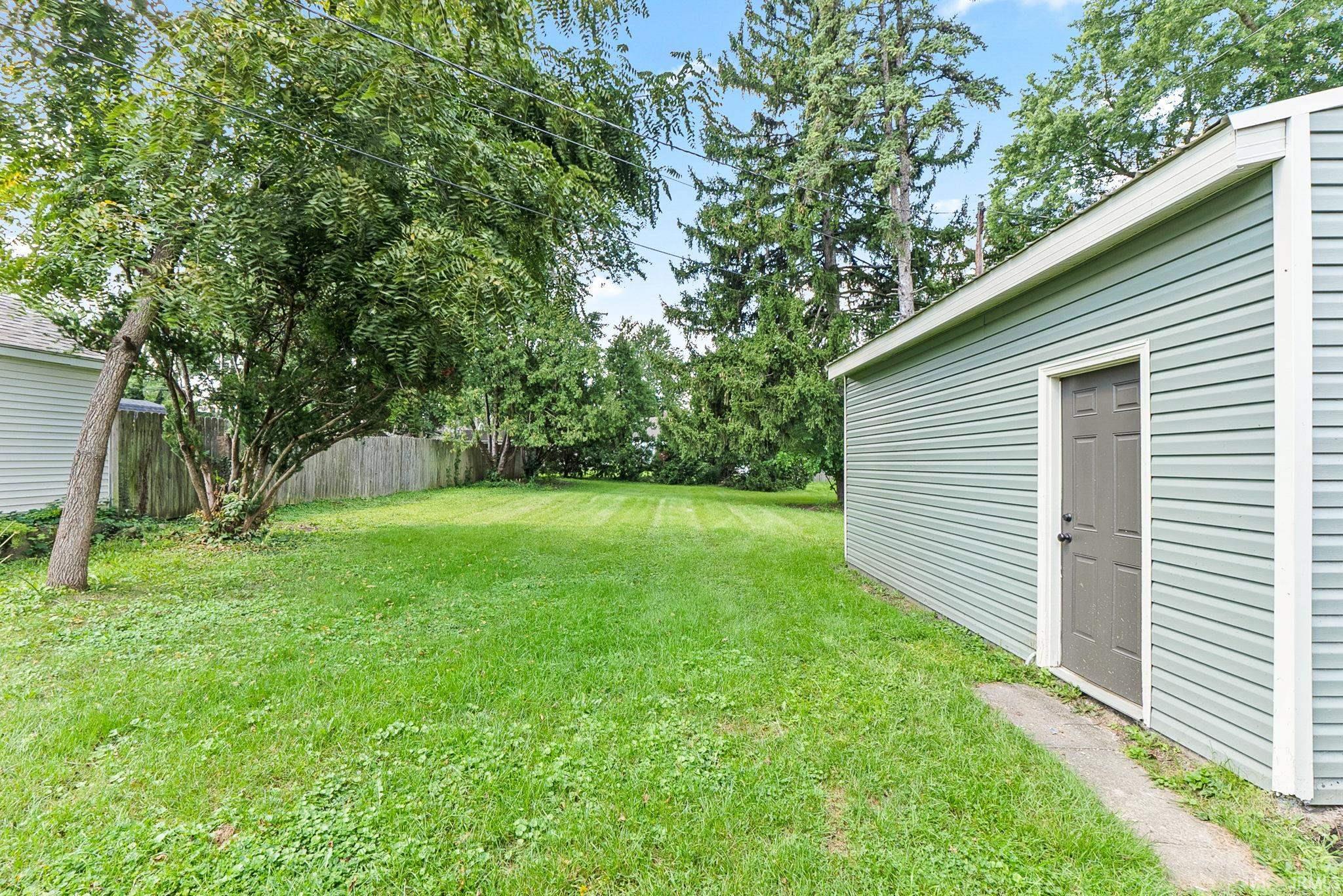 2nd image of 2004 Sunnymede Dr, Fort Wayne, IN 46803 | MLS# 202634240