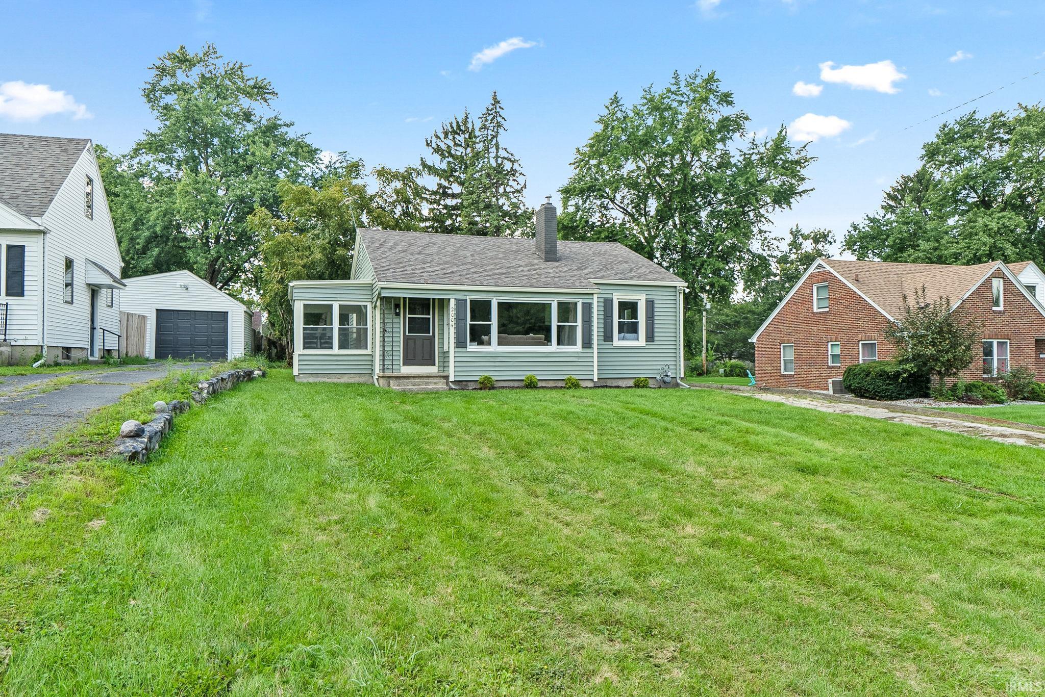 27th image of 2004 Sunnymede Dr, Fort Wayne, IN 46803 | MLS# 202634240
