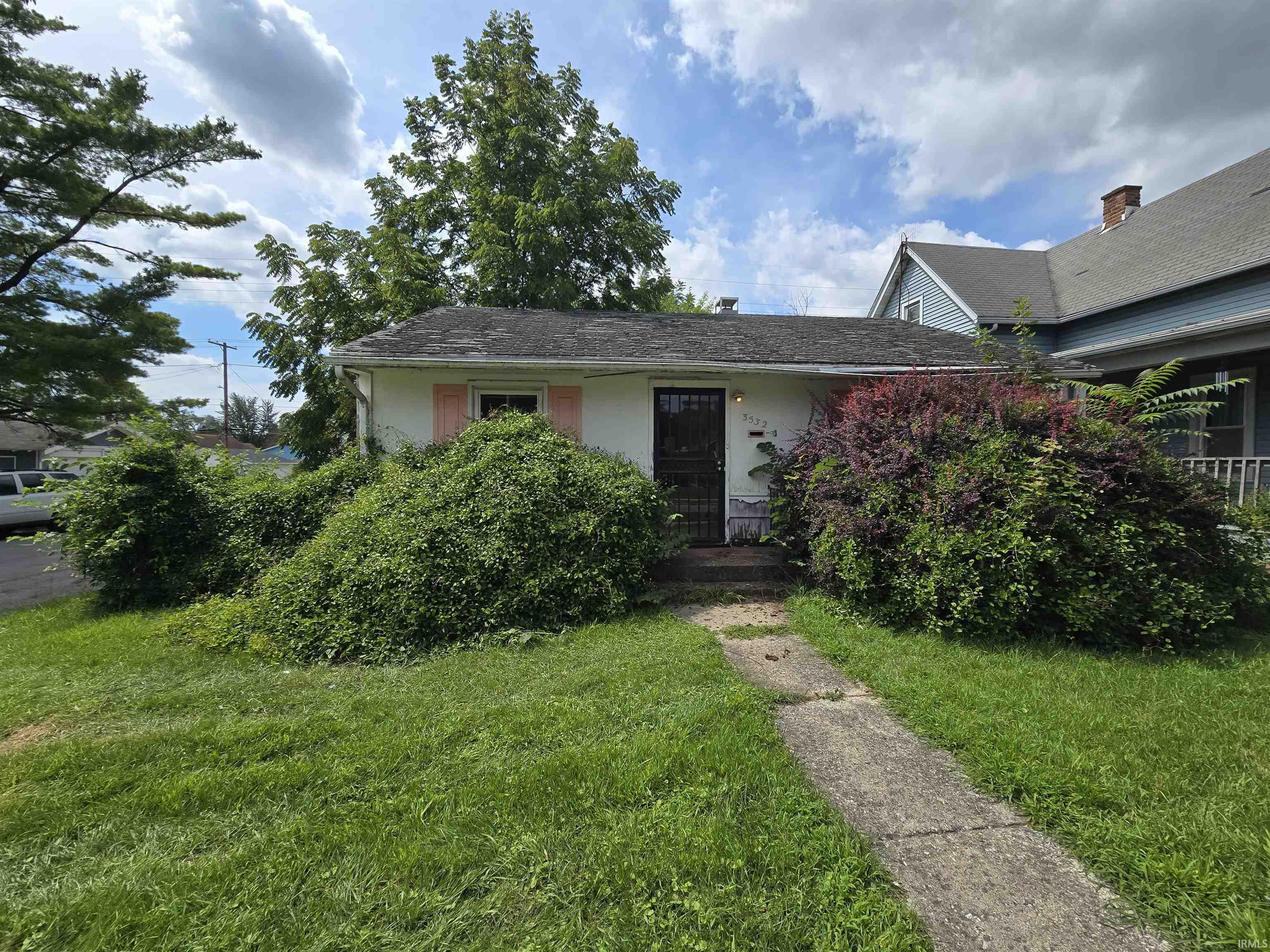 2nd image of 3532 Hanna St, Fort Wayne, IN 46806 | MLS# 202634245