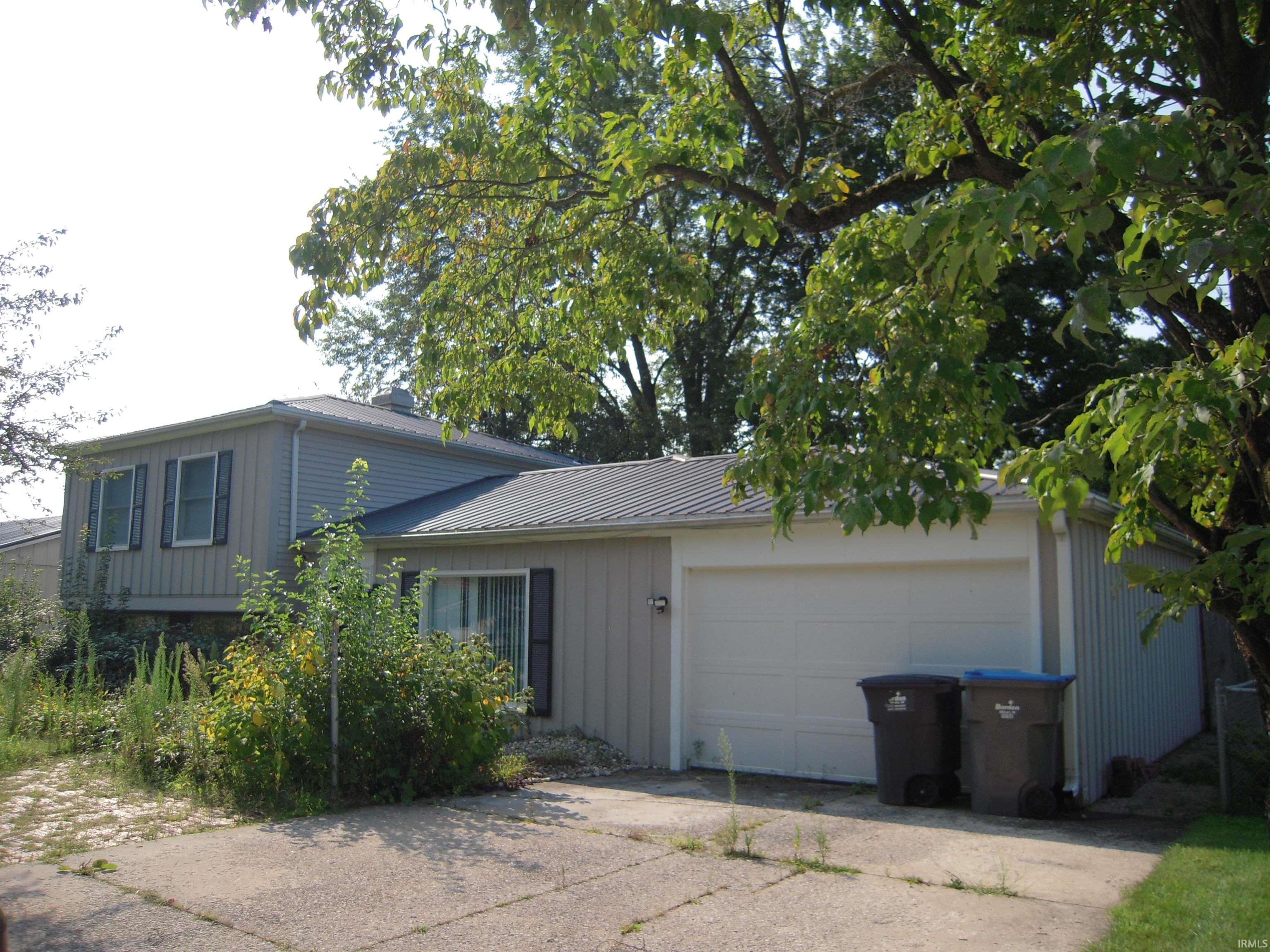 2nd image of 3505 Wood St, Elkhart, IN 46516 | MLS# 202634252