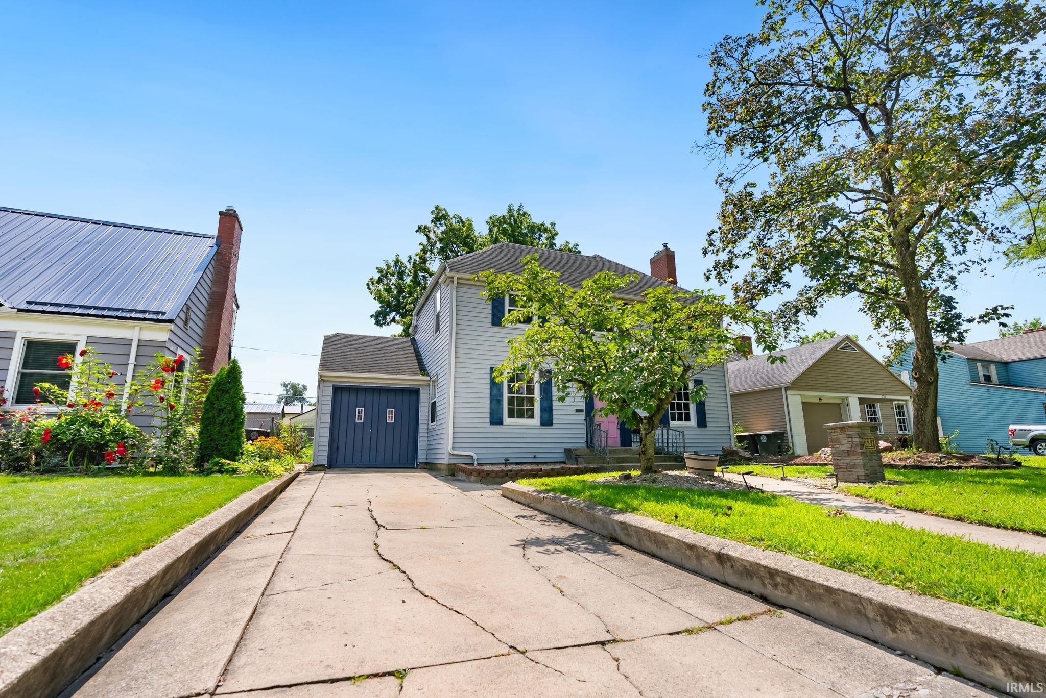 2nd image of 327 W Sherwood Ter, Fort Wayne, IN 46807 | MLS# 202634282